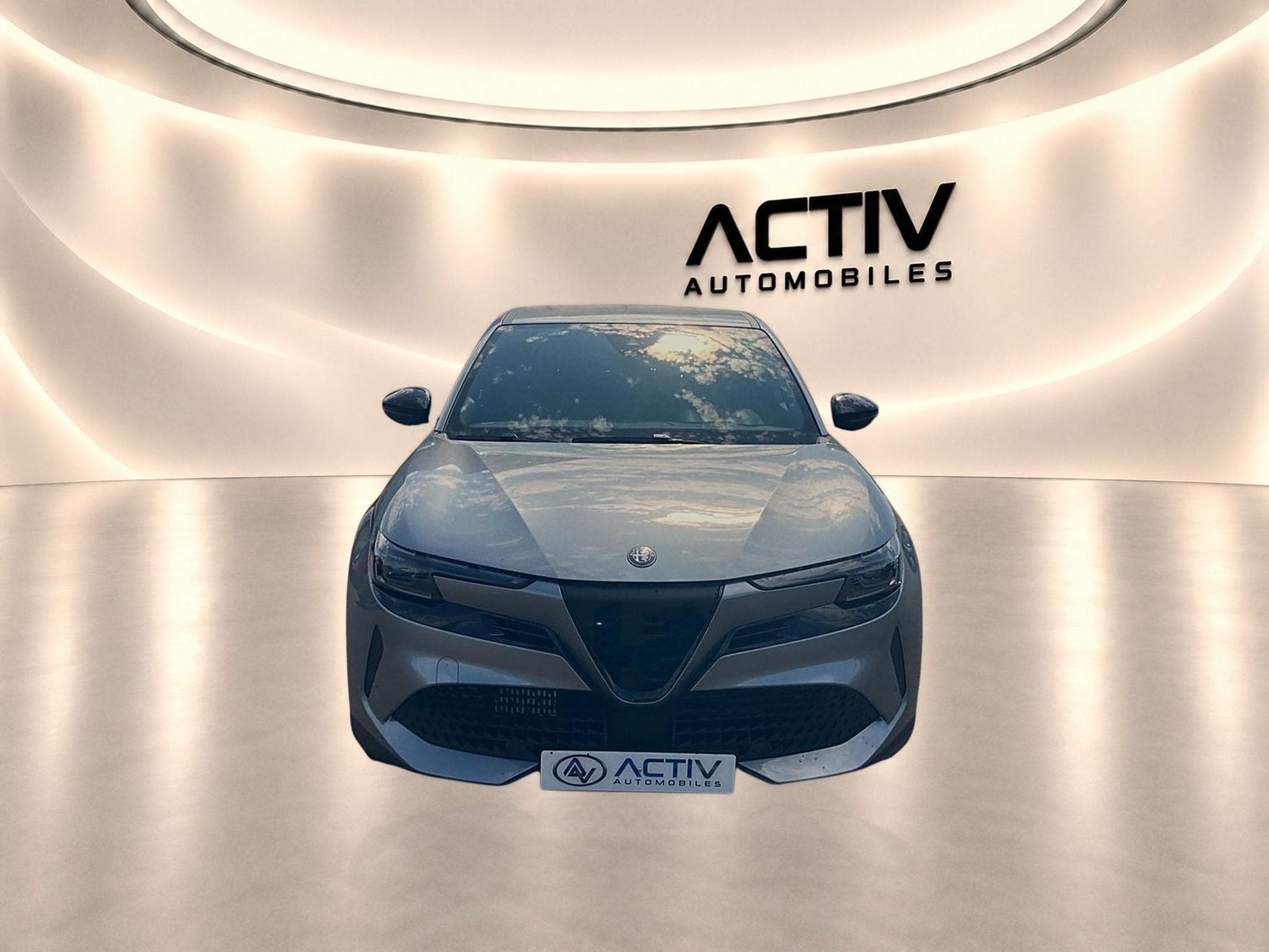 Alfa-Romeo JUNIOR 1.2 IBRIDA 145 SPECIALE E-DCT6 (2026) - Foto 2