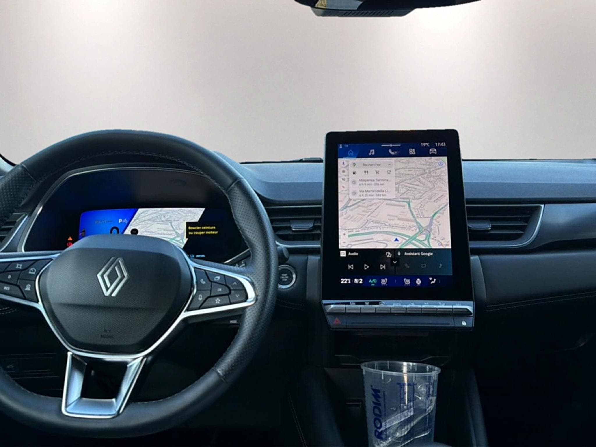 Renault SYMBIOZ 1.6 E-TECH FULL HYBRID 145 ICONIC (2025) - Foto 10