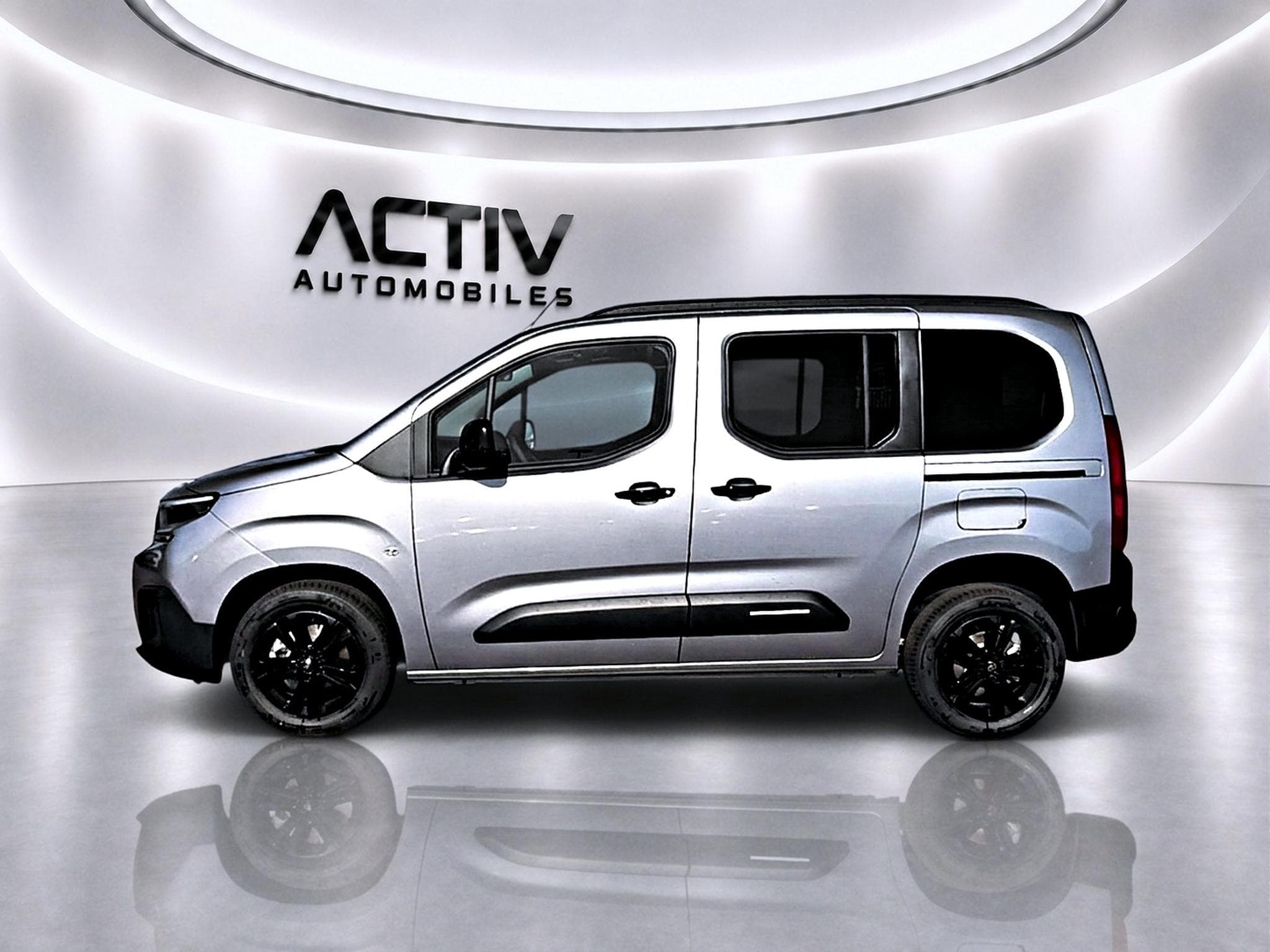 Citroën BERLINGO N1 1.5 BLUE HDI 130 M PLUS EAT8 (2026) - Photo 4