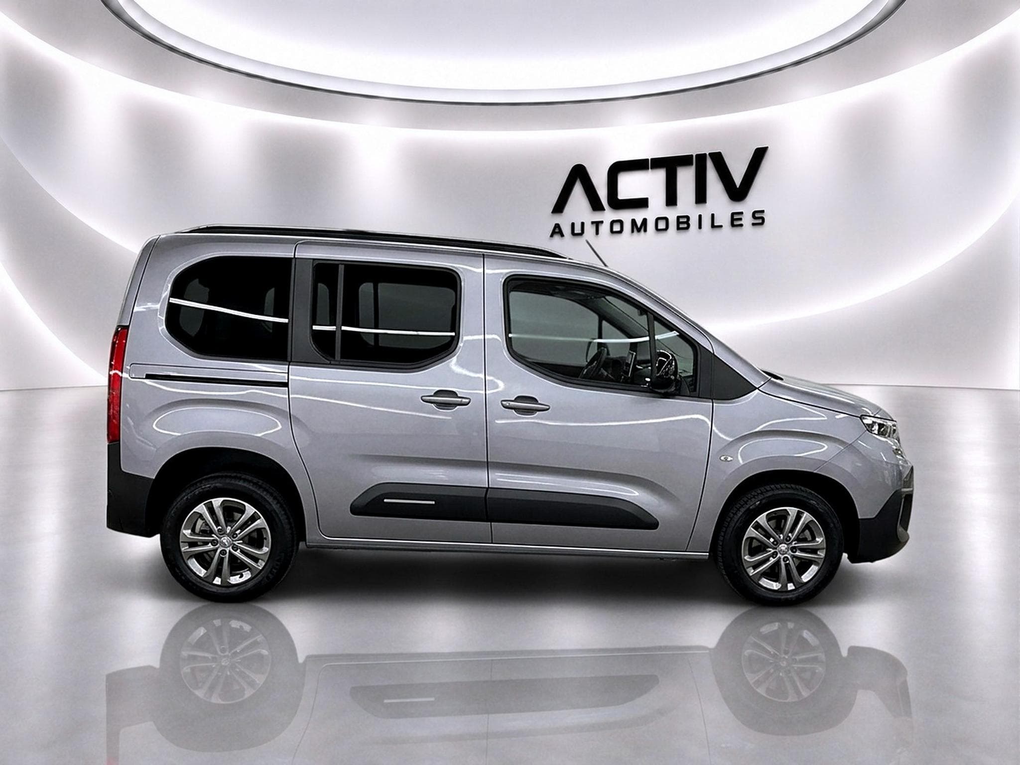 Citroën BERLINGO N1 1.5 BLUE HDI 130 M PLUS EAT8 (2026) - Photo 8