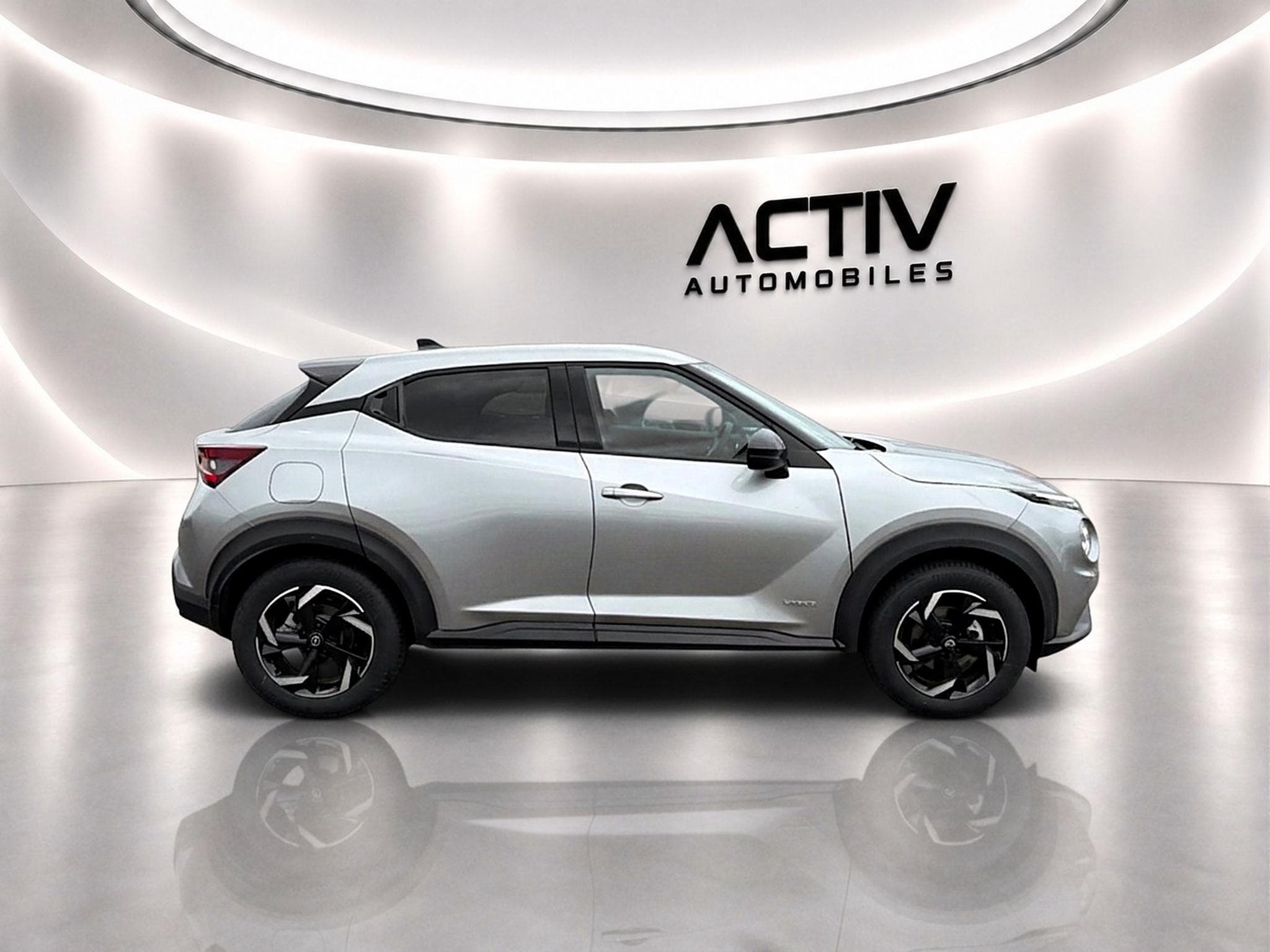 Nissan JUKE 1.6 HYBRID 143 N-CONNECTA (2023) - Foto 8