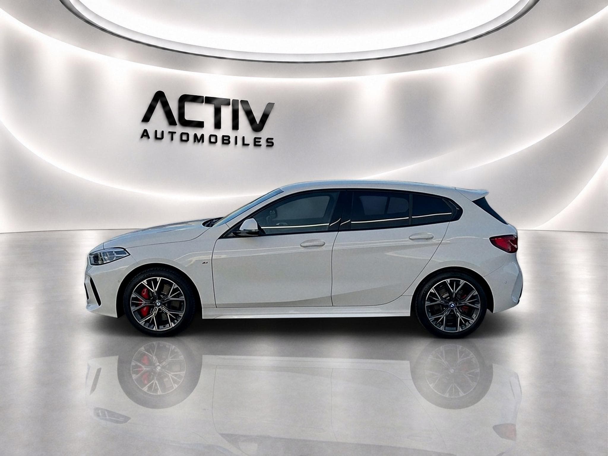 Bmw SERIE 1 (2025) - Photo 4