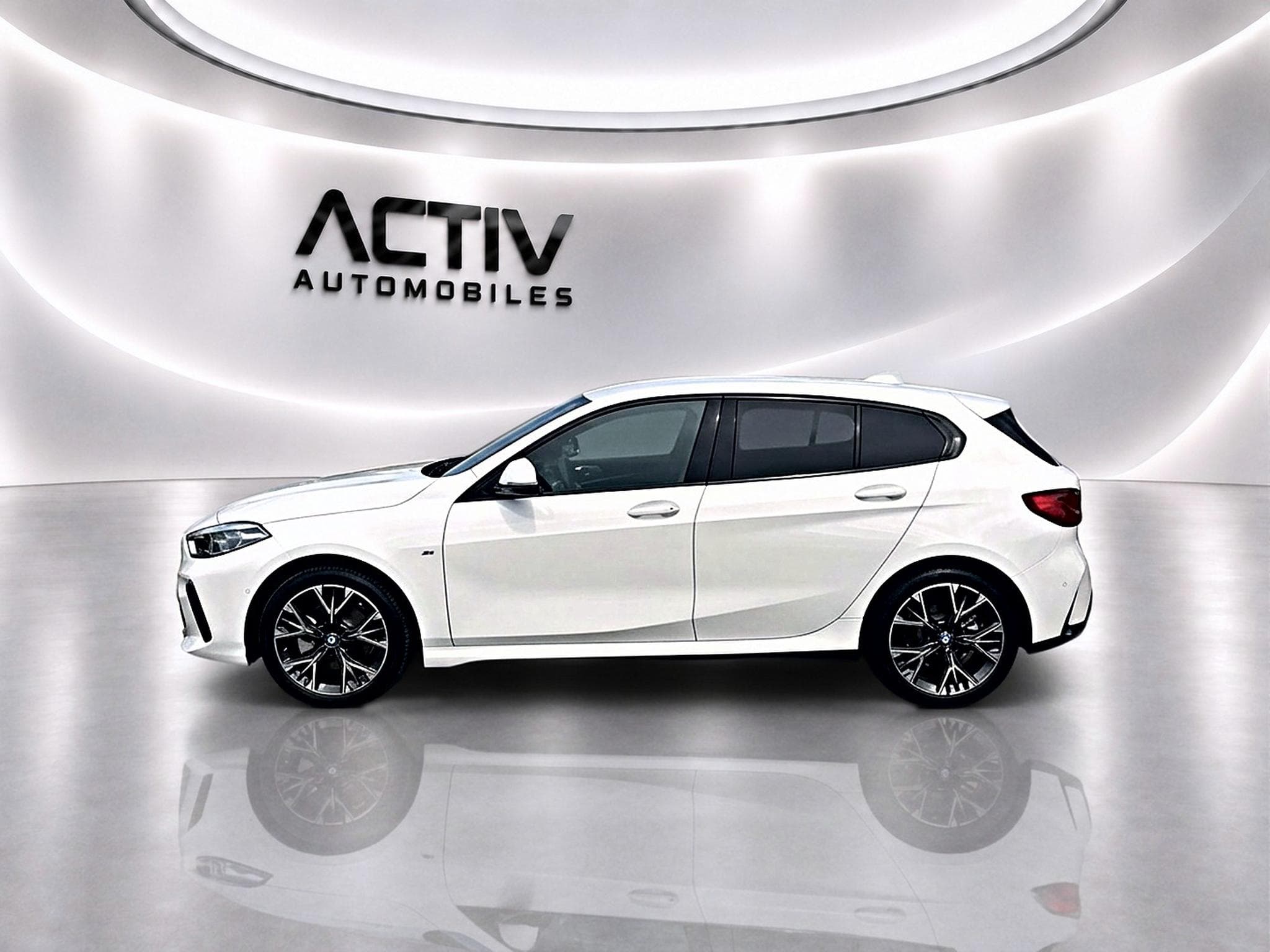 Bmw SERIE 1 (F70) 120DA 163 M SPORT DESIGN DKG7 (2025) - Photo 4