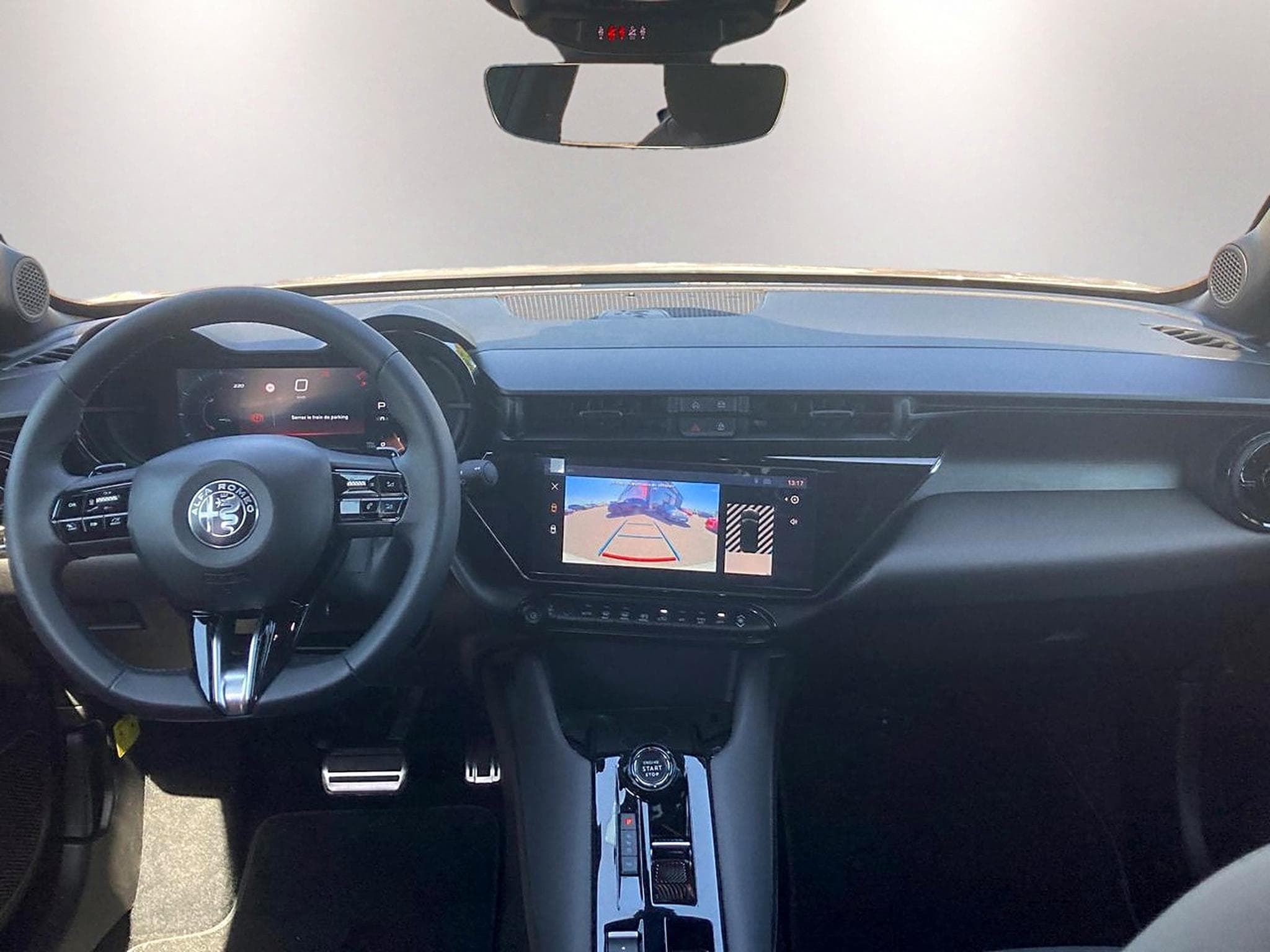 Alfa-Romeo JUNIOR 1.2 IBRIDA 145 SPECIALE E-DCT6 (2026) - Foto 10