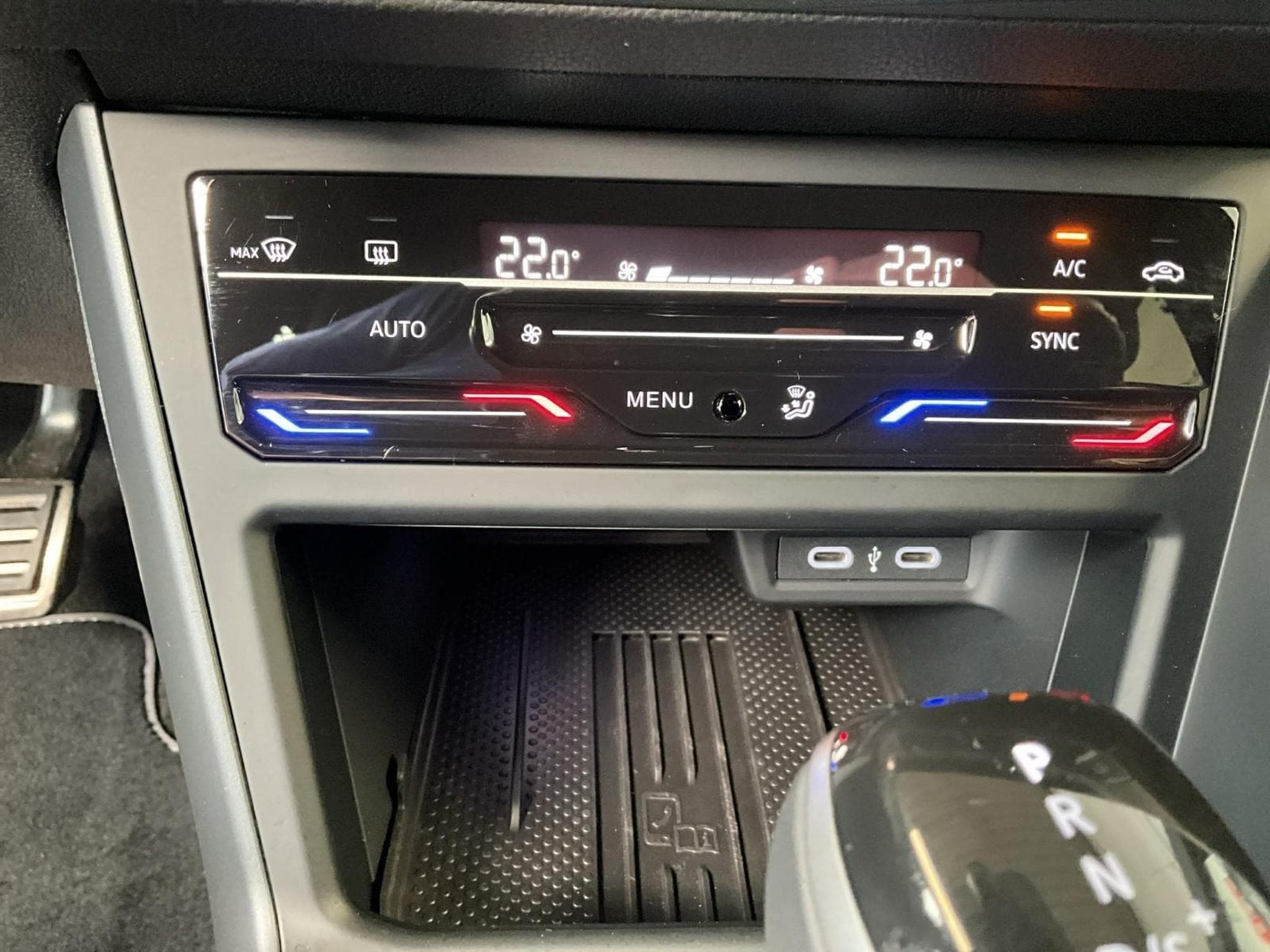 VW Polo R-Line+DSG+P.Assistance+P.Lumiere+Air-Care-Climatronic (2025) - Photo 19