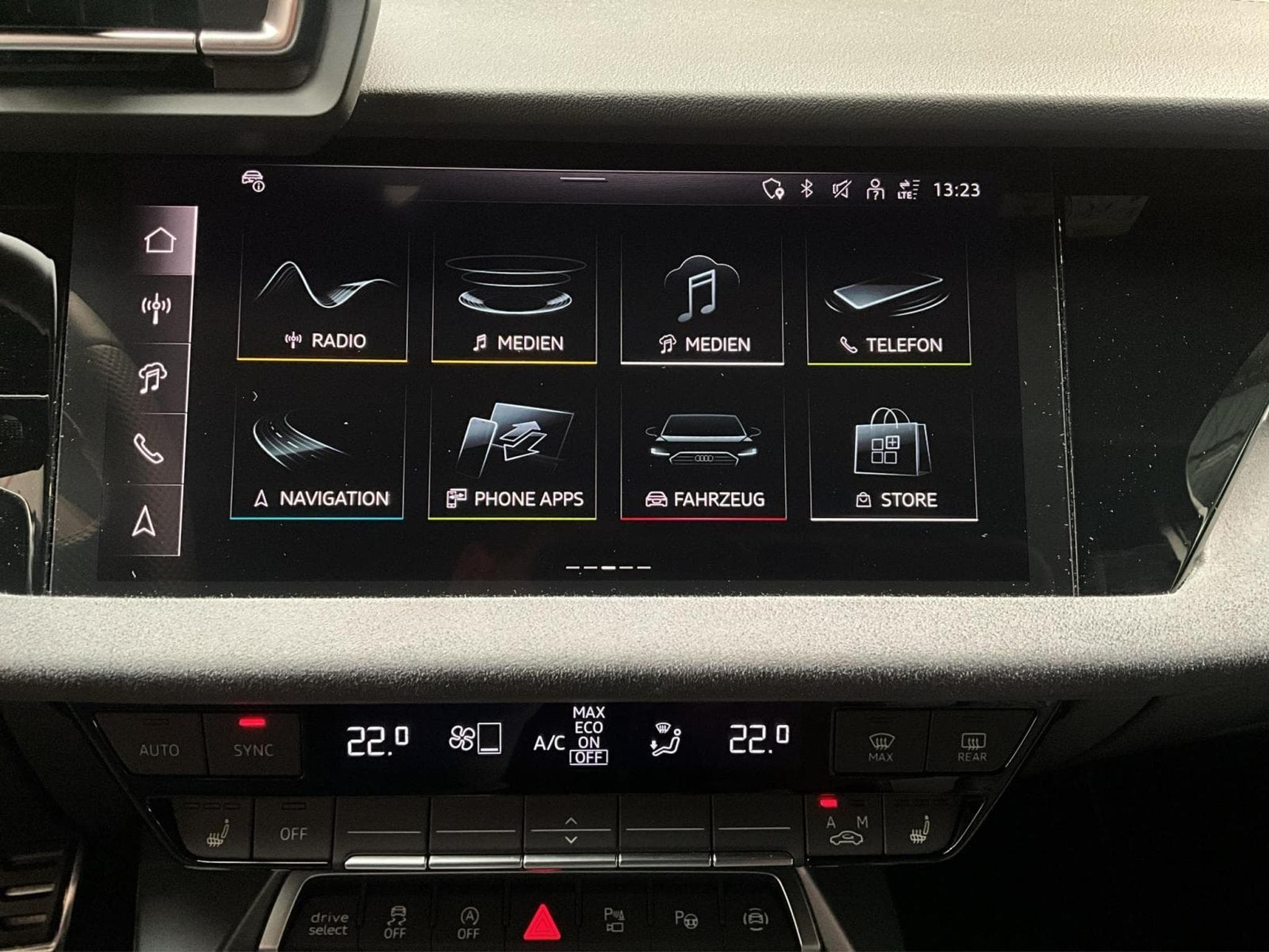 Audi A3 SB+S-Line+S-Tronic+P.Premium+Matrix+LM19 (2026) - Photo 13