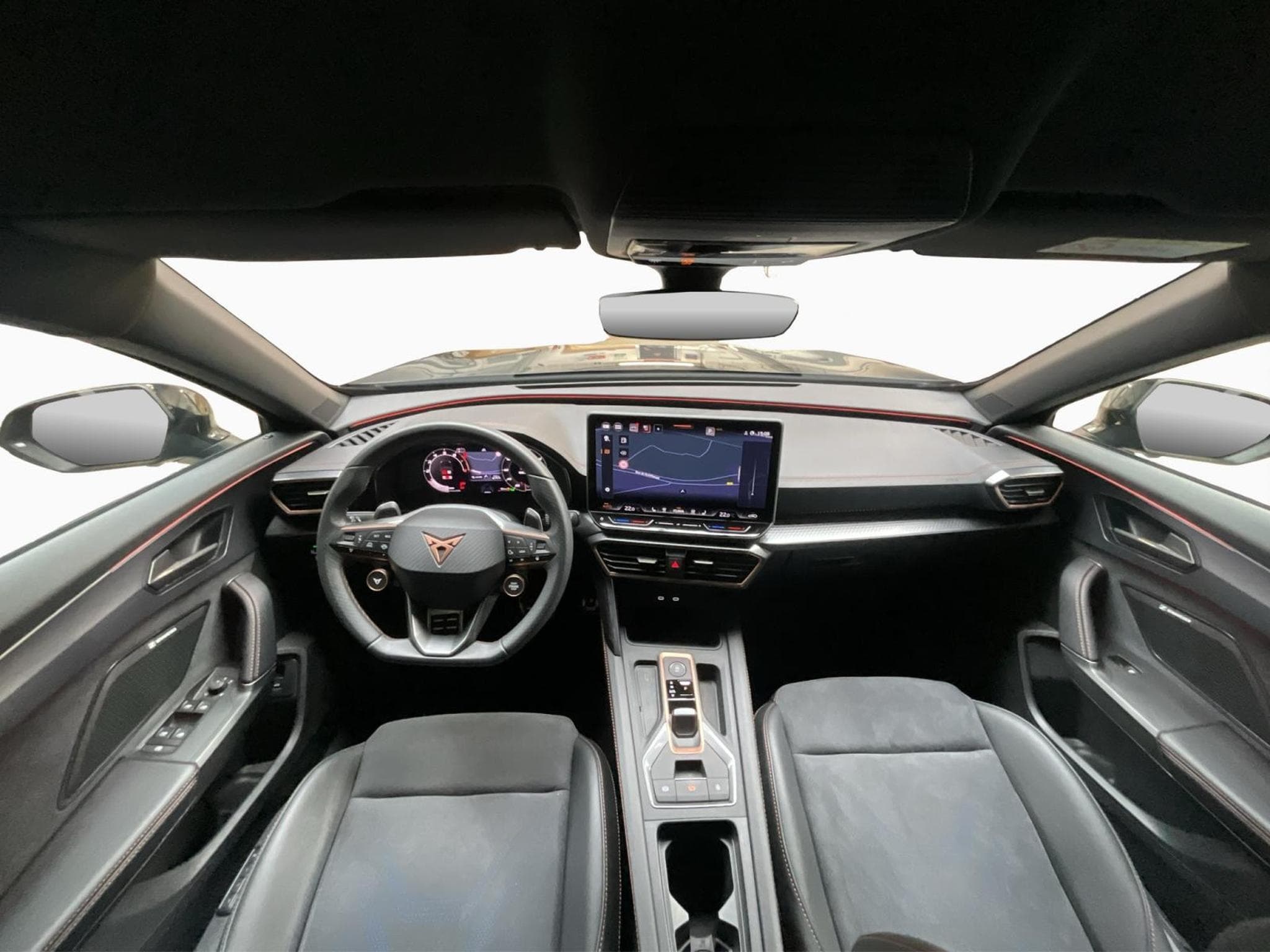 Cupra Formentor DSG+Pure-Performance+Sennheiser+AHK+Dynamic-Design+LM18 (2025) - Photo 2
