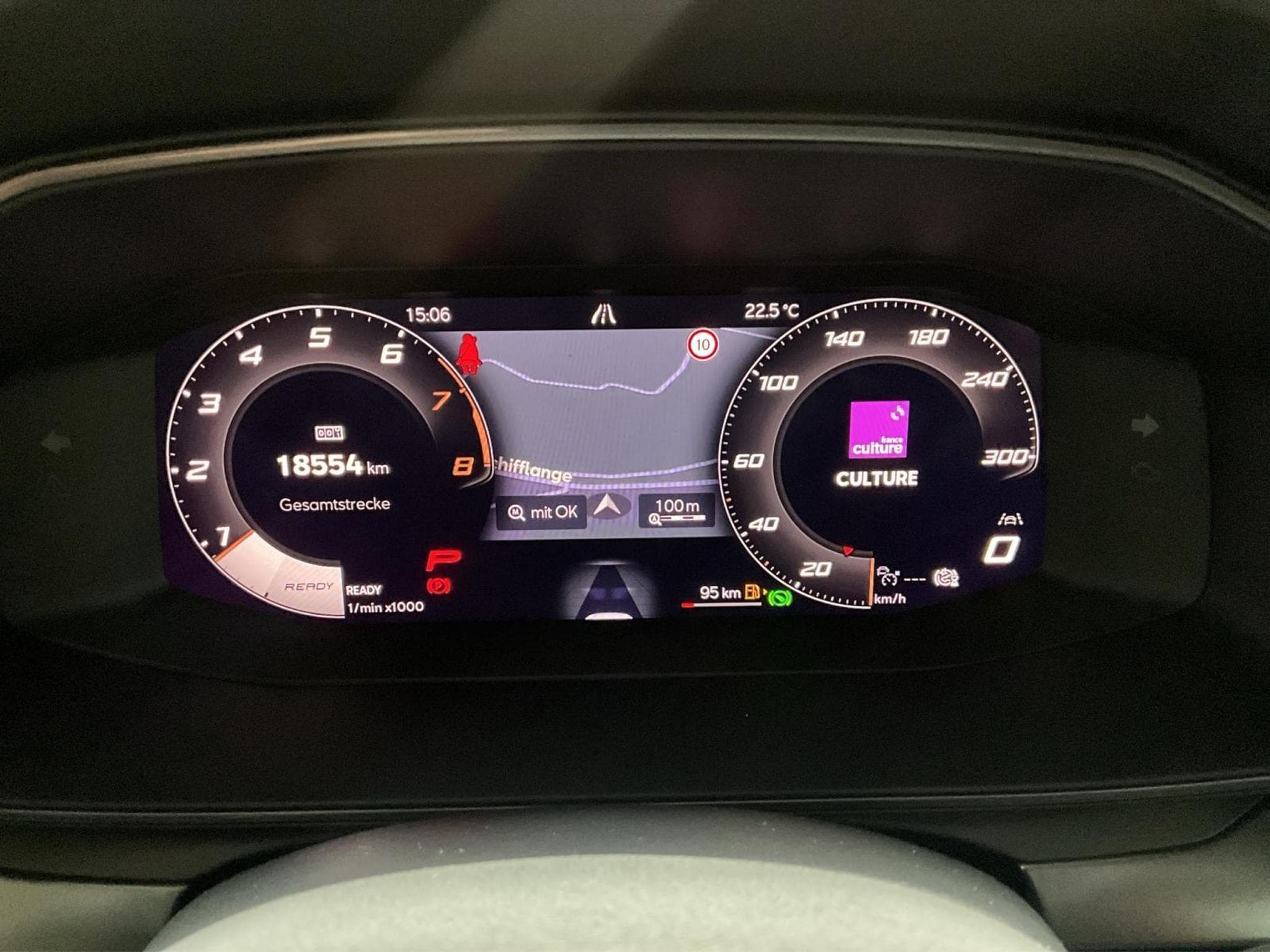 Cupra Formentor DSG+Pure-Performance+Sennheiser+AHK+Dynamic-Design+LM18 (2025) - Photo 11