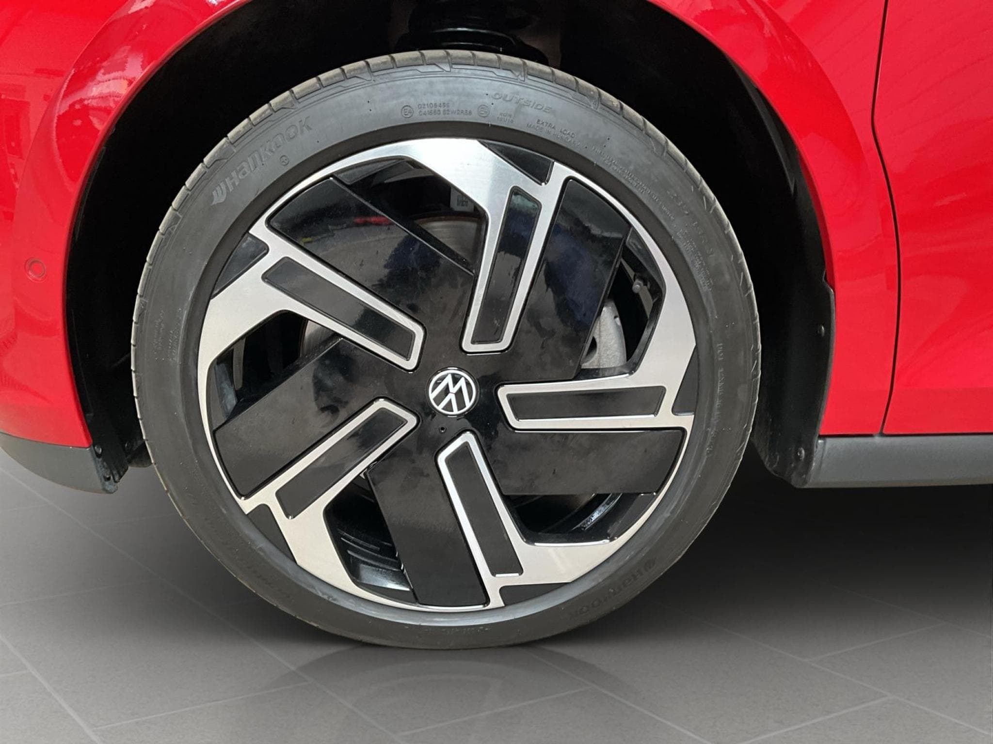 VW ID.Buzz 87kWh+Gtx+P.Confort+P.Design+P.Ass.+7Plätze+4Motion (2025) - Foto 8