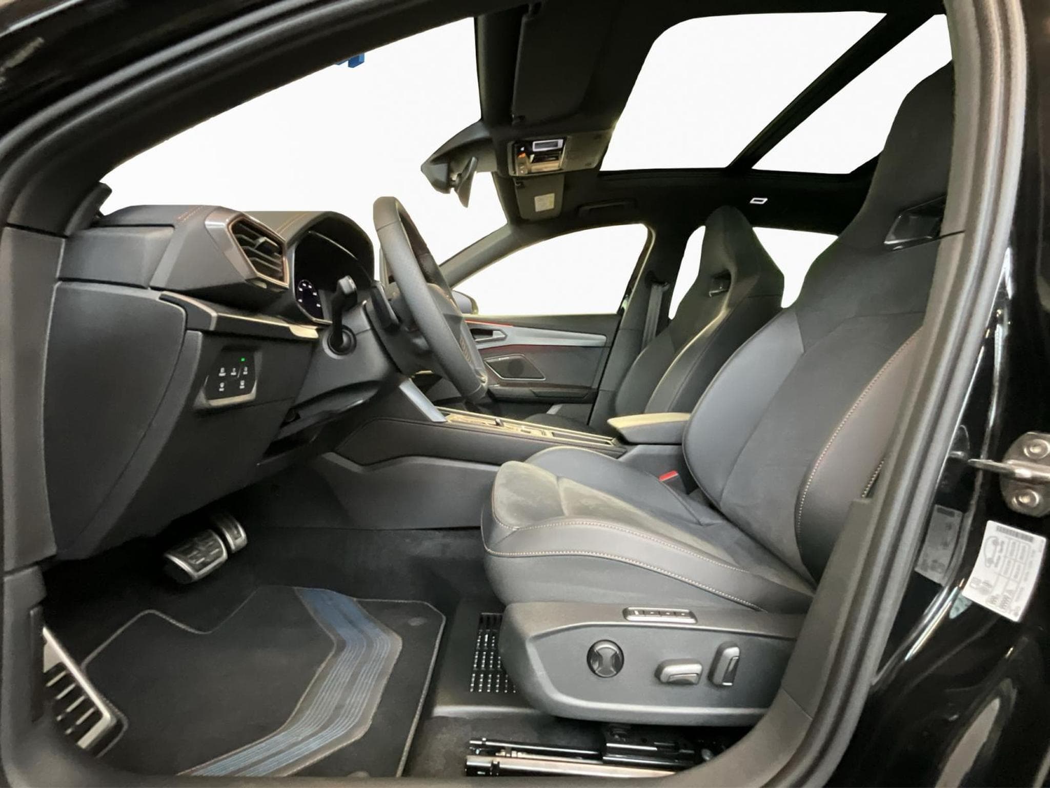 Cupra Formentor Dynamic-Design+DSG+Sennheiser+Pure-Performance+Pano+LM19 (2024) - Foto 9