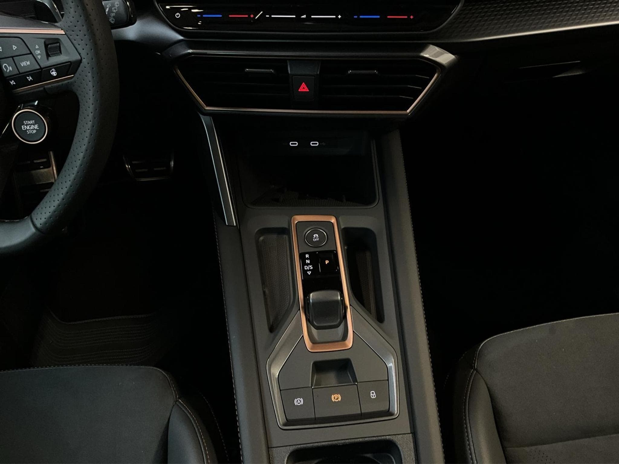 Cupra Formentor Dynamic-Design+DSG+Sennheiser+Pure-Performance+Pano+LM19 (2024) - Foto 12
