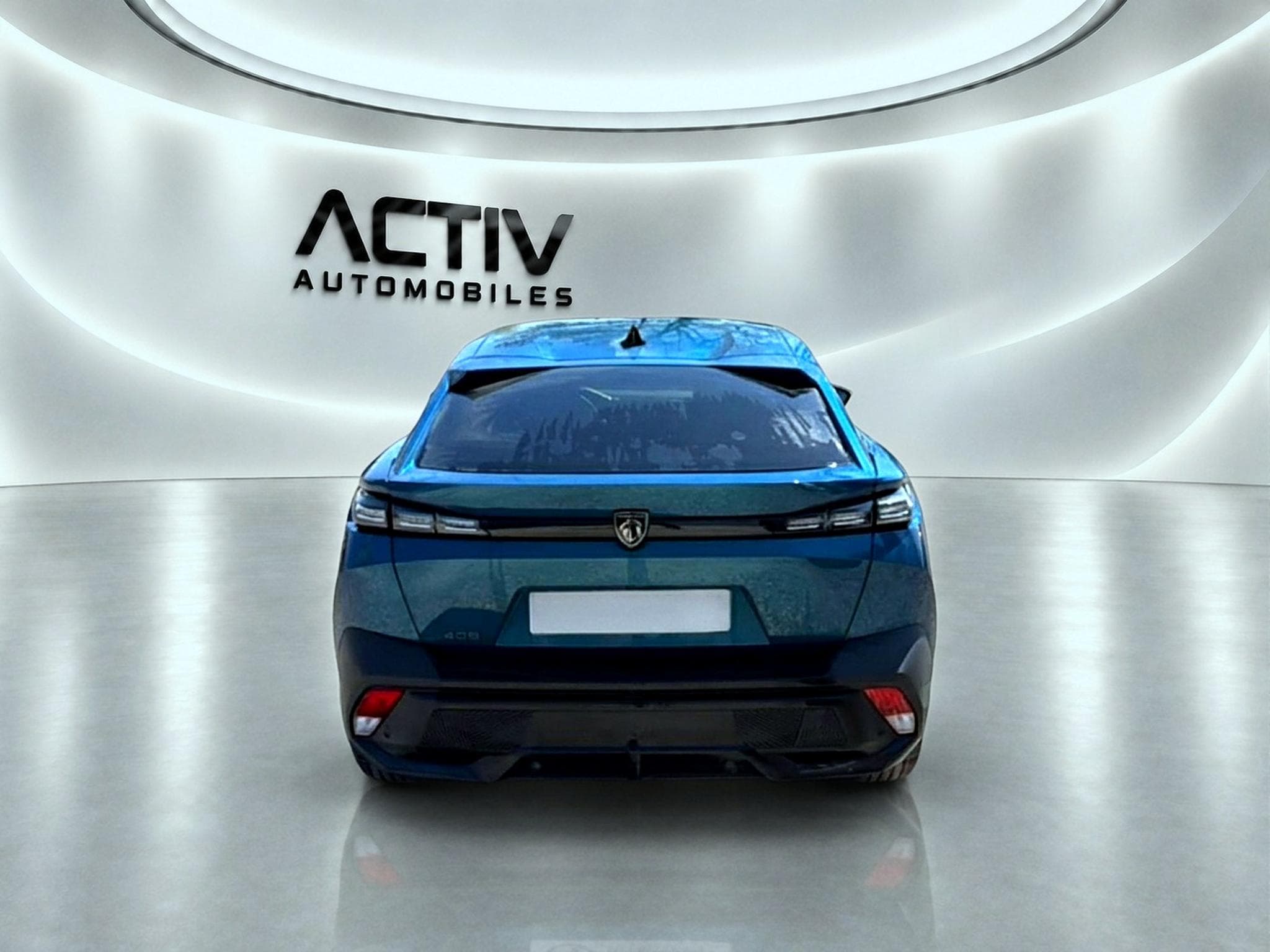 Peugeot 408 HYBRID 145 ALLURE E-DCS6 (2025) - Photo 6