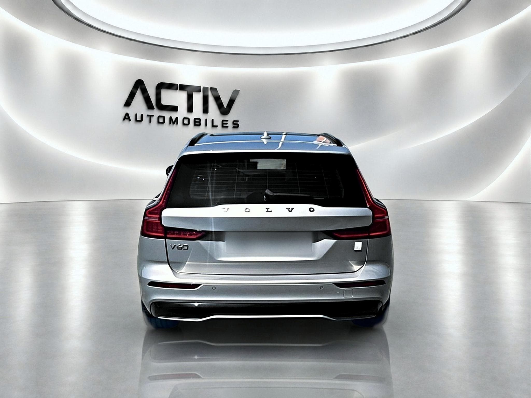 Volvo V60 T8 AWD 310+145 POLESTAR ENGINEERED GEARTRONIC 8 (2023) - Photo 6