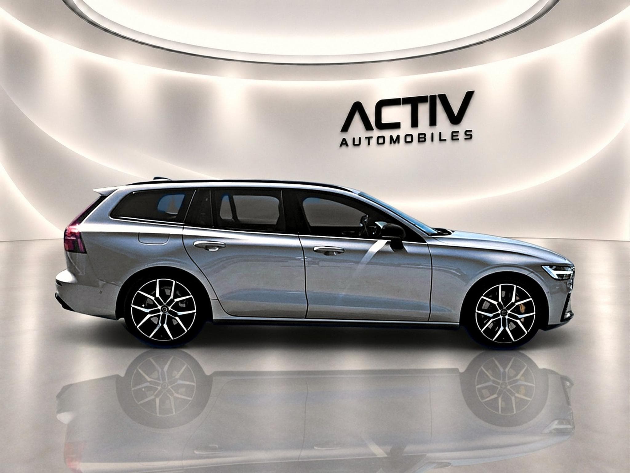 Volvo V60 T8 AWD 310+145 POLESTAR ENGINEERED GEARTRONIC 8 (2023) - Photo 8