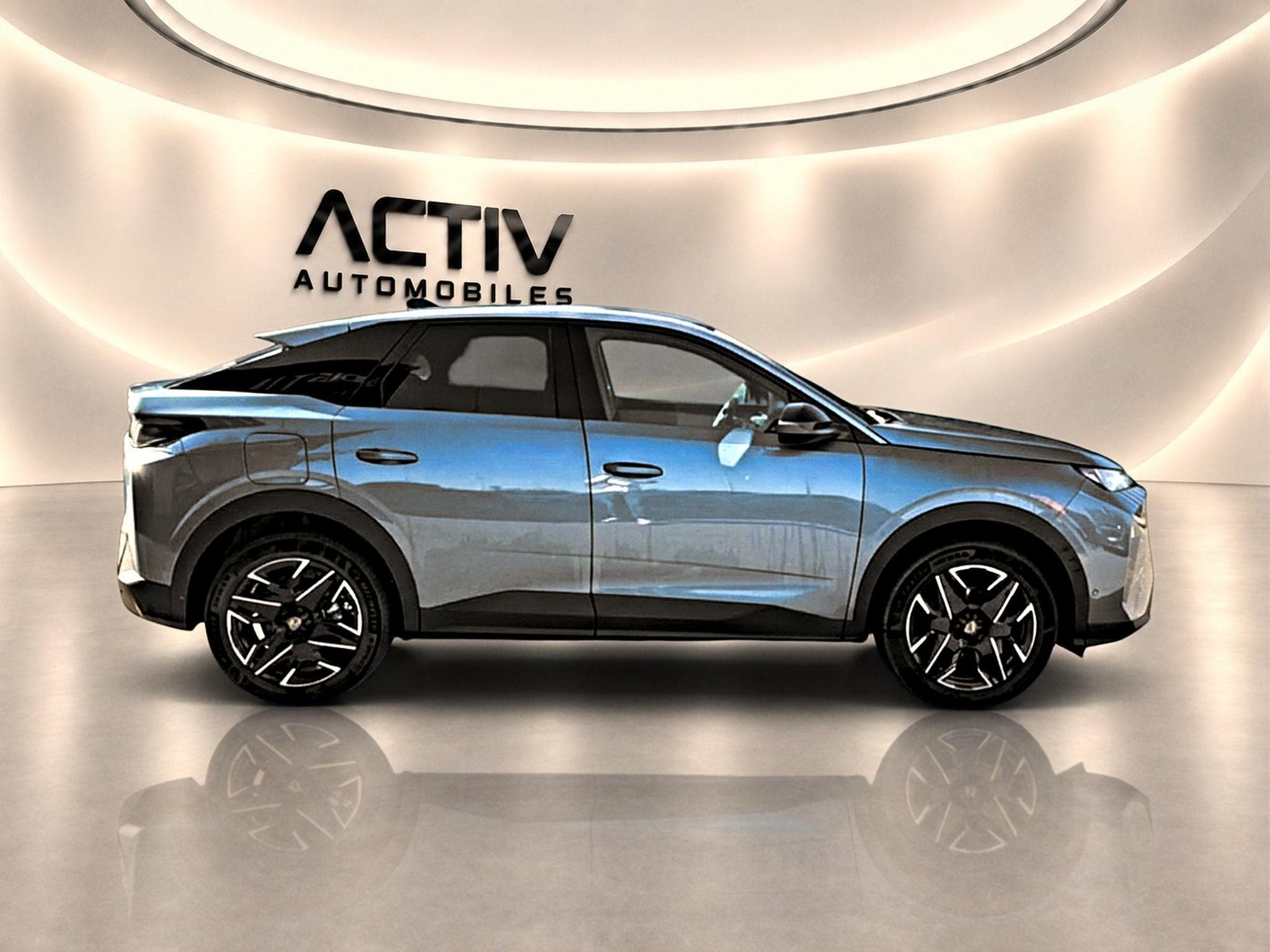 Peugeot 3008 1.2 HYBRID 145 ALLURE E-DCS6 (2025) - Photo 3