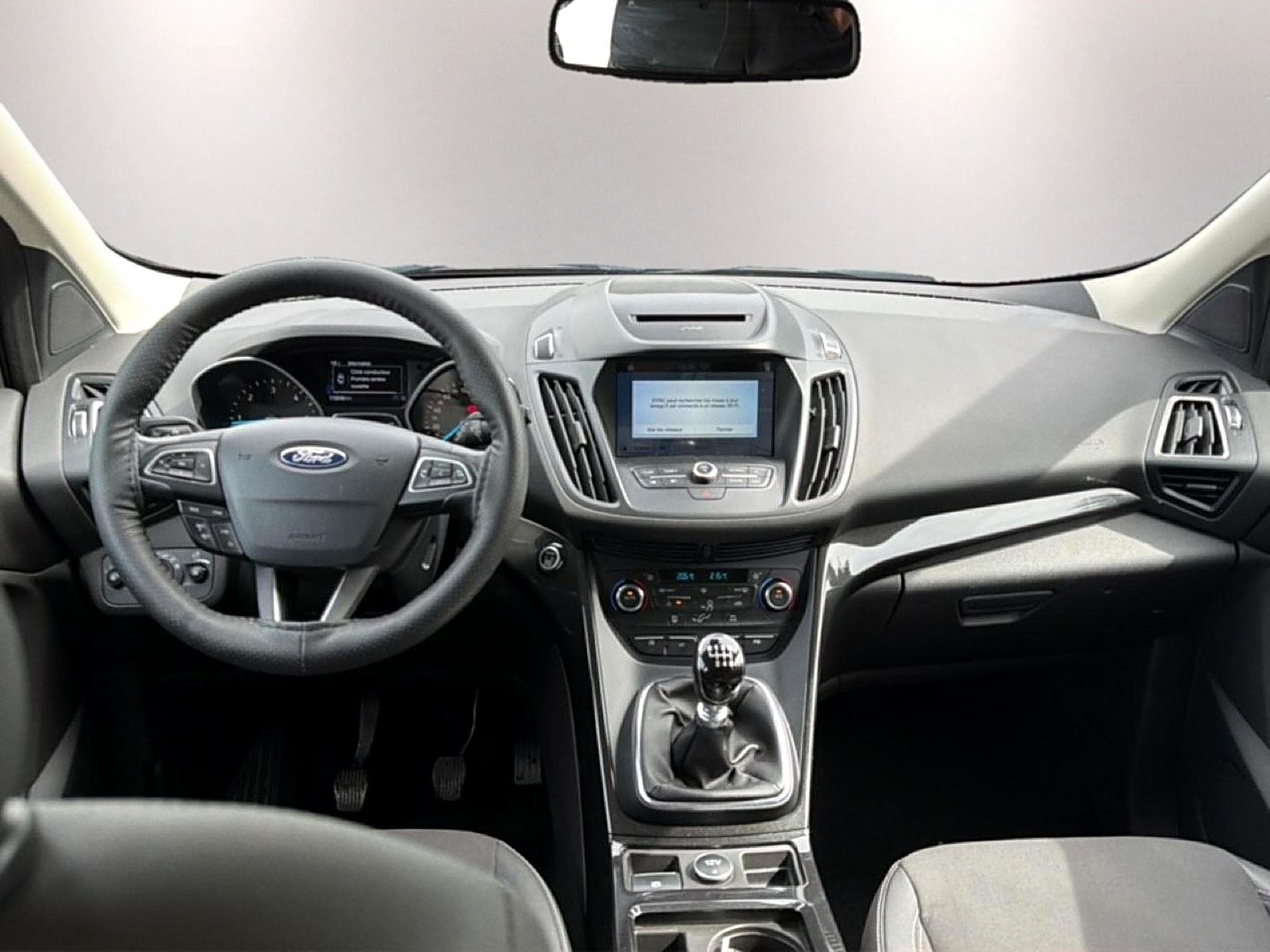 Ford Kuga 1.5 TDCI 120 TITANIUM 4X2 EURO6.2 (2019) - Foto 10