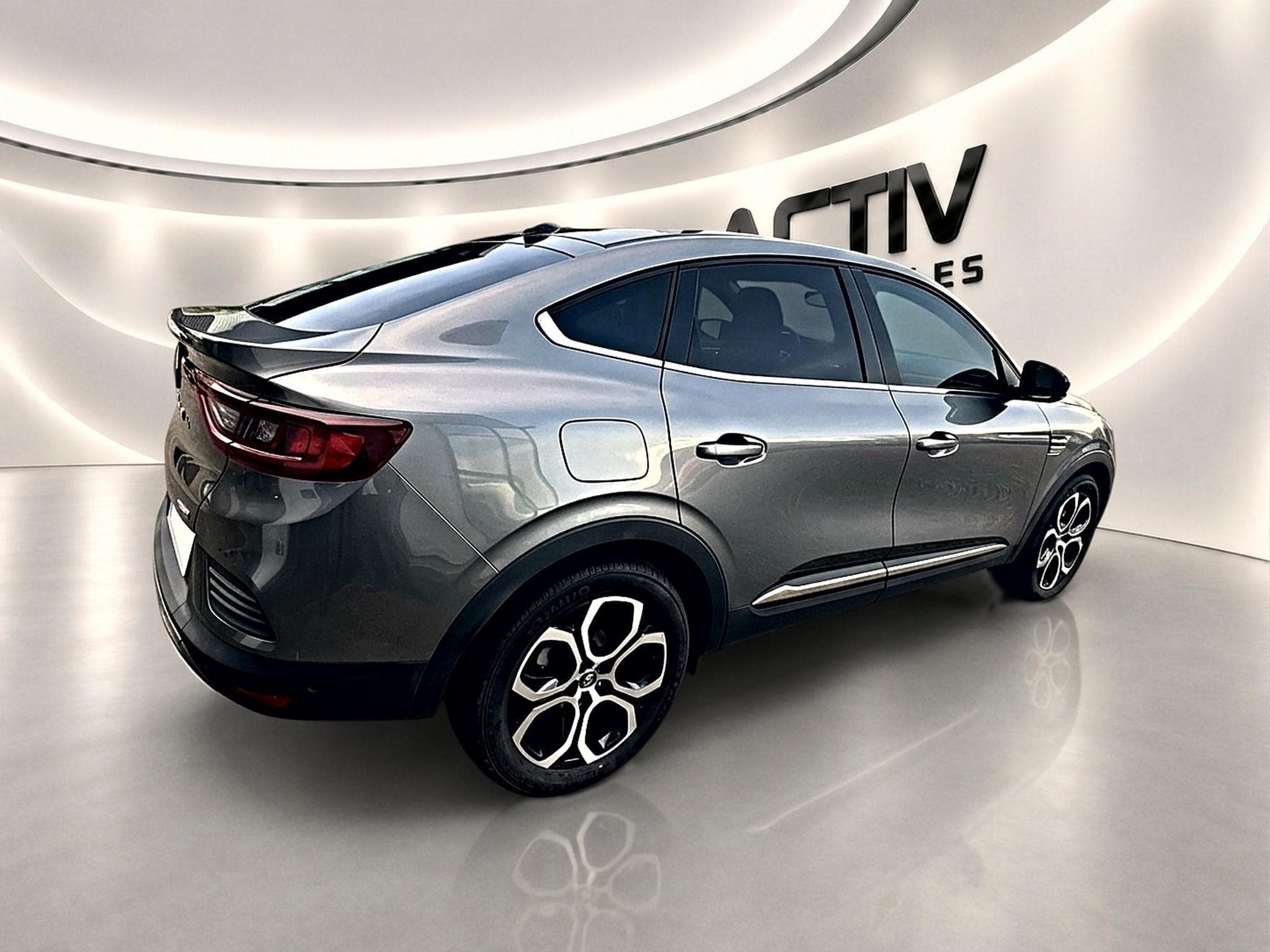 Renault ARKANA 1.6 E-TECH HYBRIDE 145 TECHNO (2022) - Foto 5