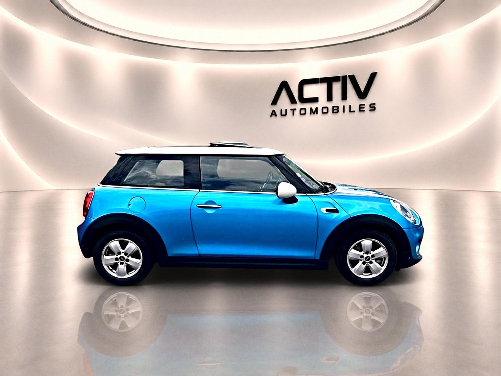Mini Cooper COOPER 136 (2015) - Photo 8