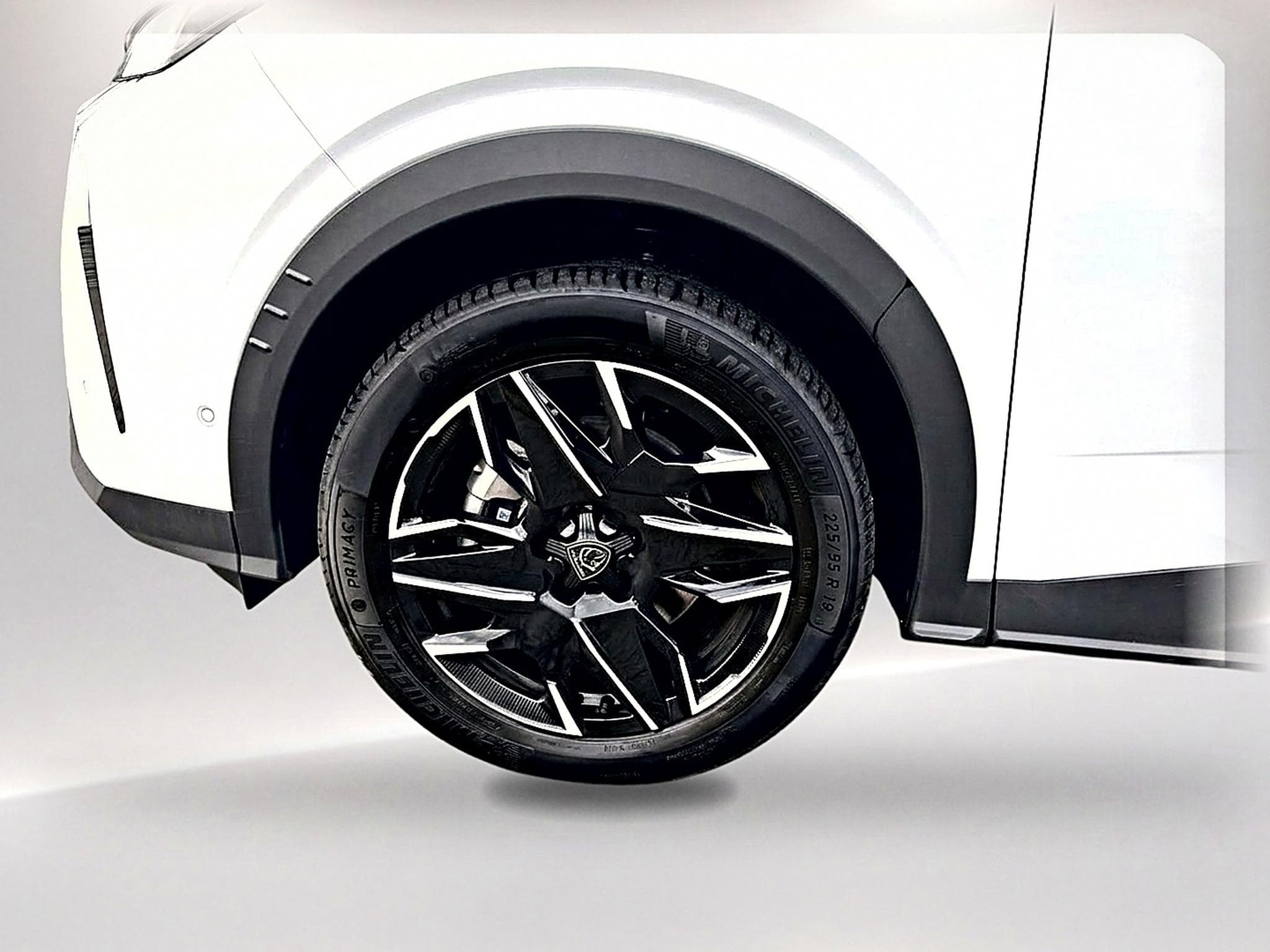Peugeot 5008 HYBRID 145 ALLURE E-DCS6 (2025) - Foto 9