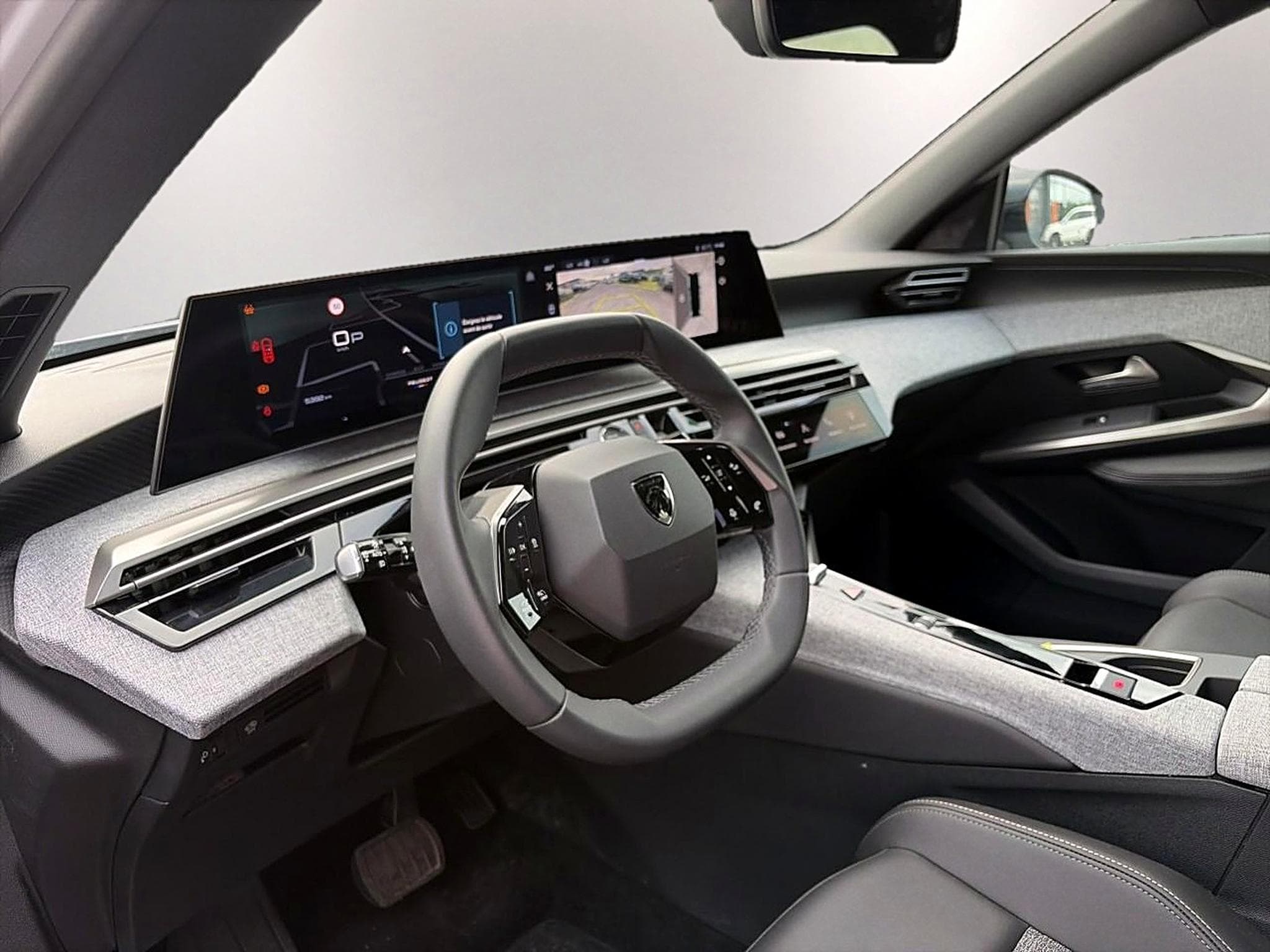 Peugeot 5008 HYBRID 145 ALLURE E-DCS6 (2025) - Foto 10