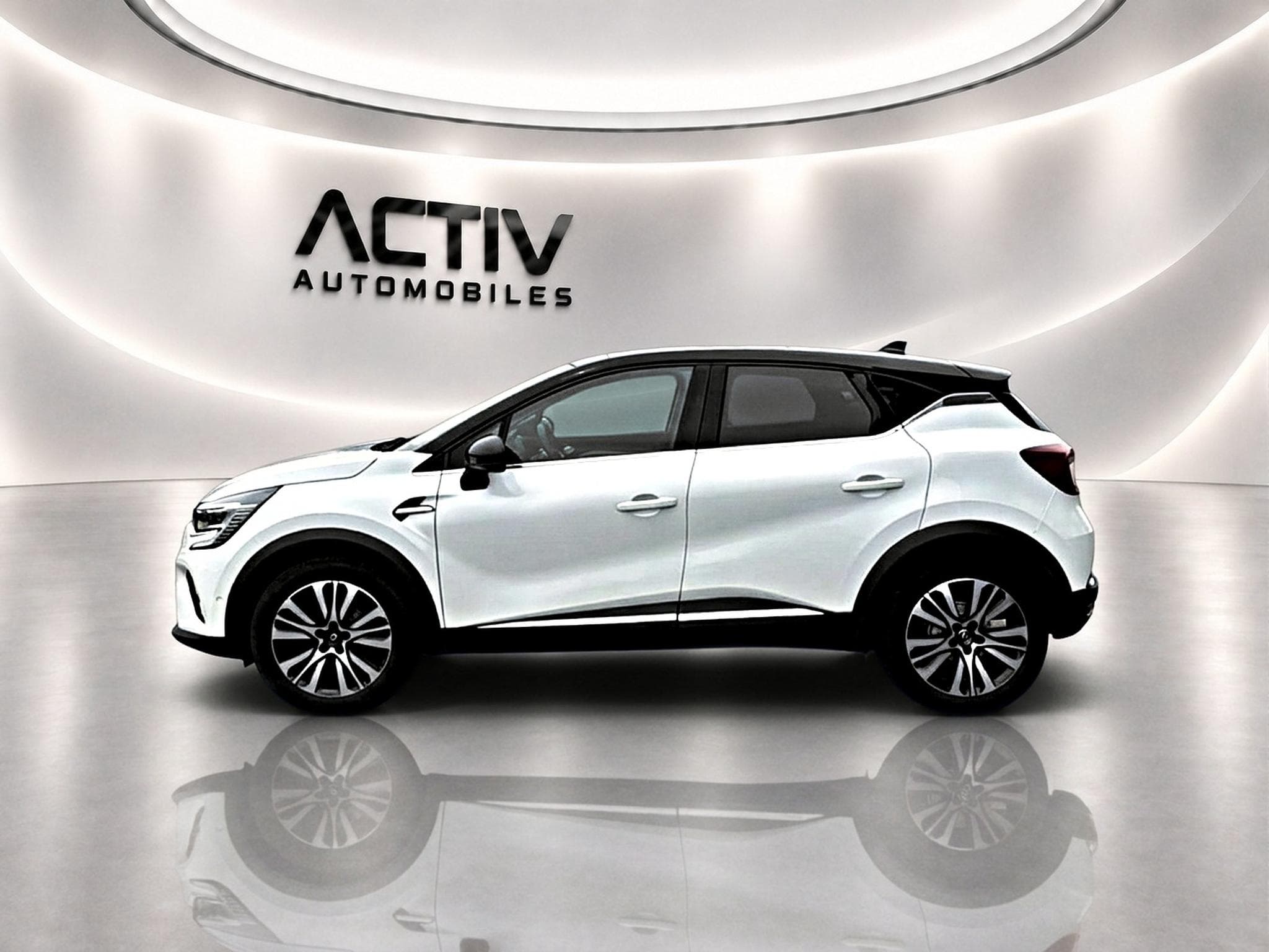 Renault Captur 1.5 BLUE DCI 115 INITIALE PARIS EDC (2020) - Foto 4
