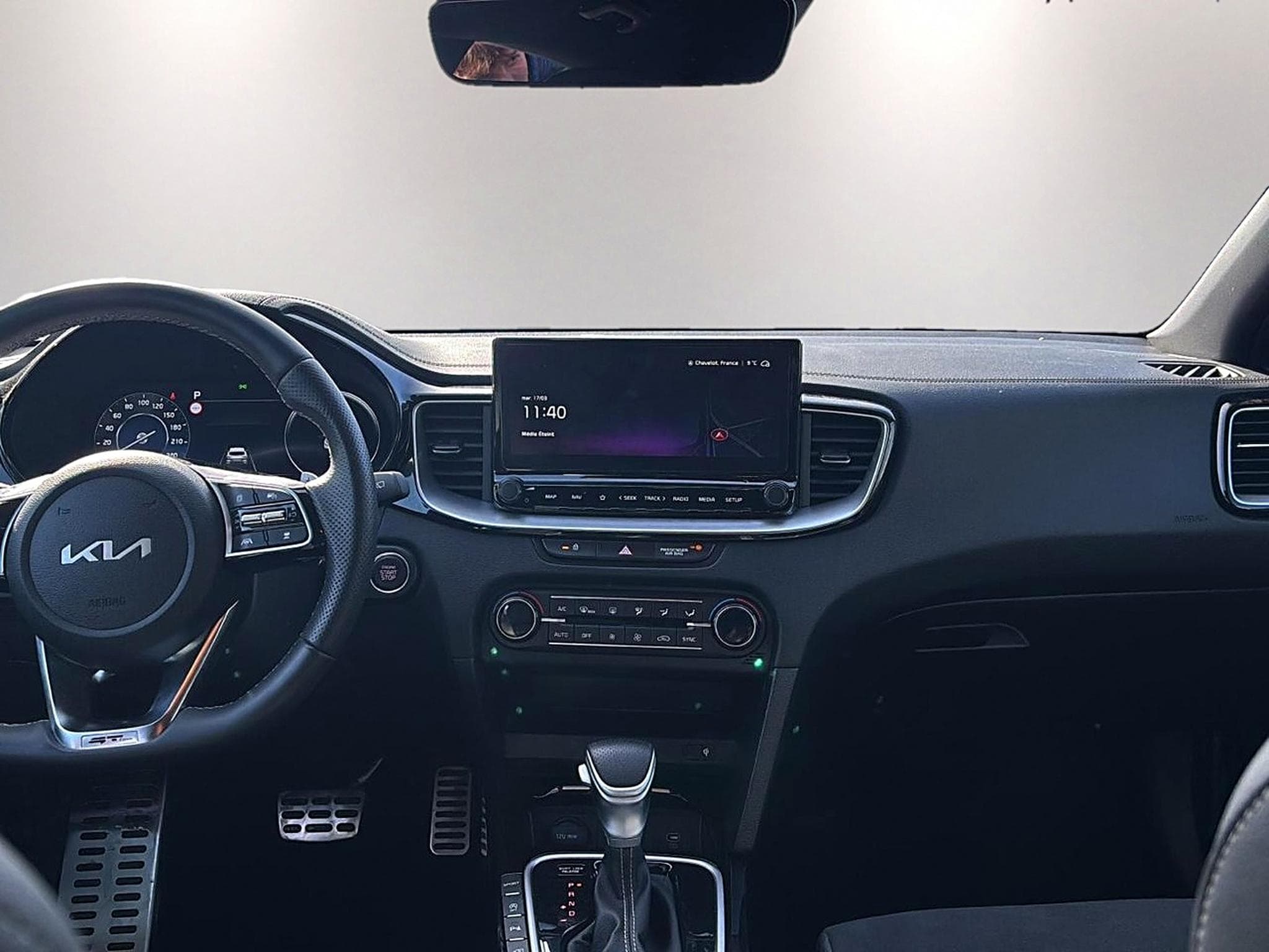 Kia XCEED 1.5 T-GDI 140 GT-LINE PREMIUM DCT7 (2024) - Photo 10