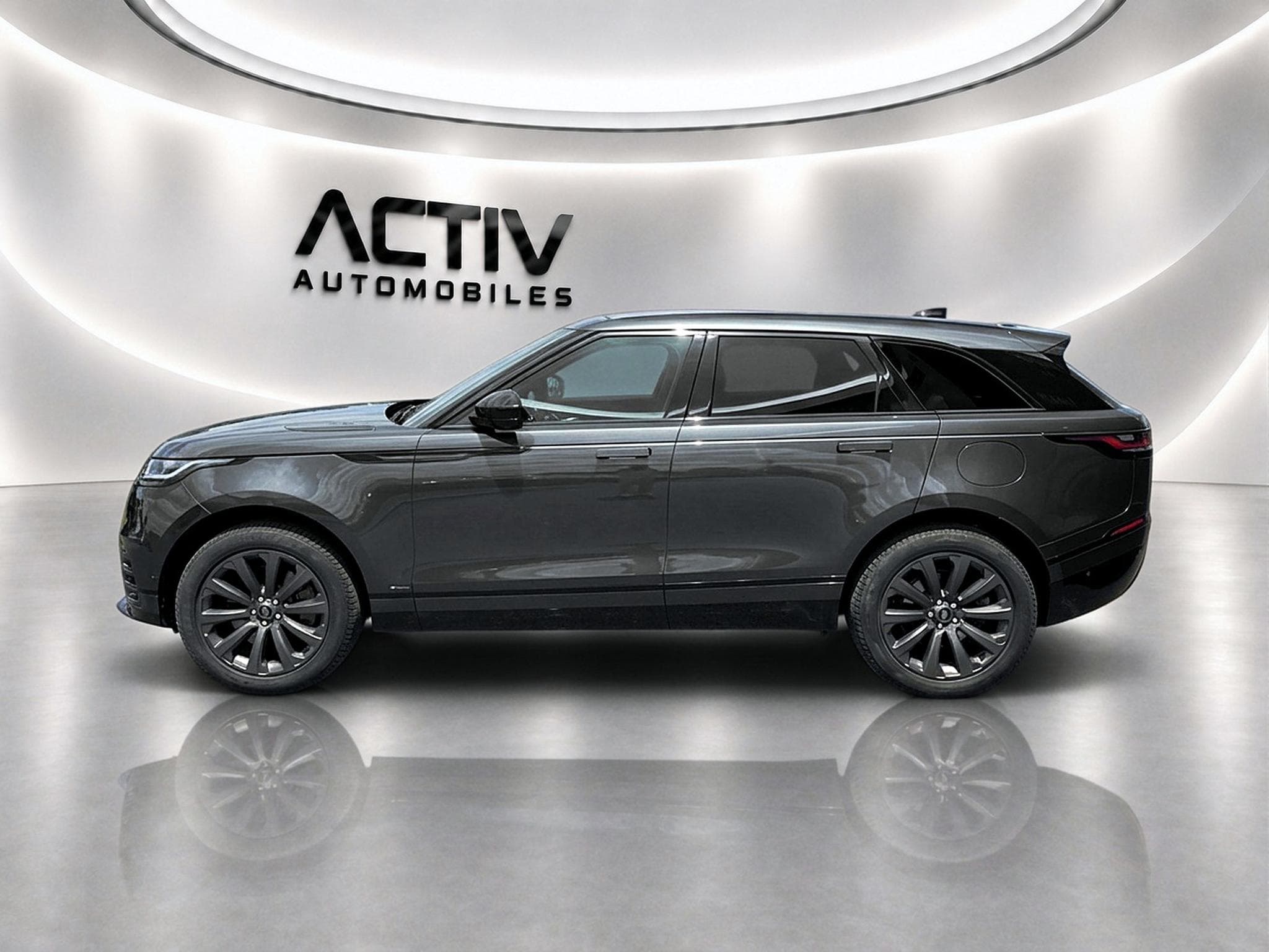 Land-Rover RANGE ROVER VELAR 2.0 P400E 404 PHEV R-DYNAMIC SE AWD BVA (2021) - Photo 4