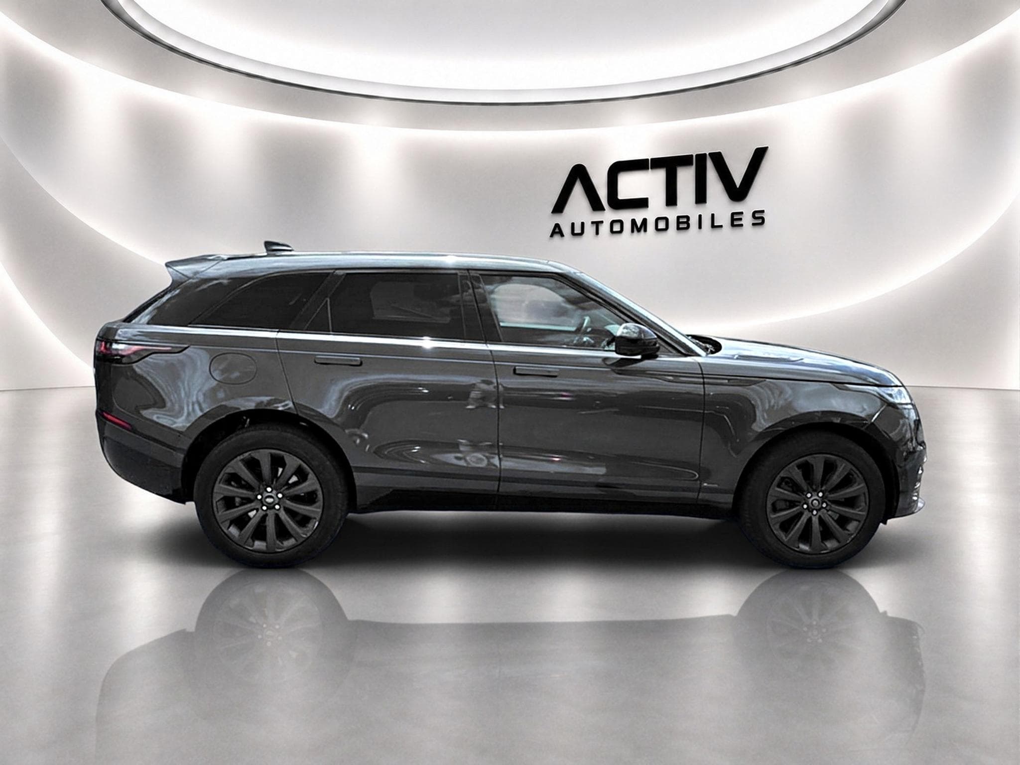 Land-Rover RANGE ROVER VELAR 2.0 P400E 404 PHEV R-DYNAMIC SE AWD BVA (2021) - Photo 8