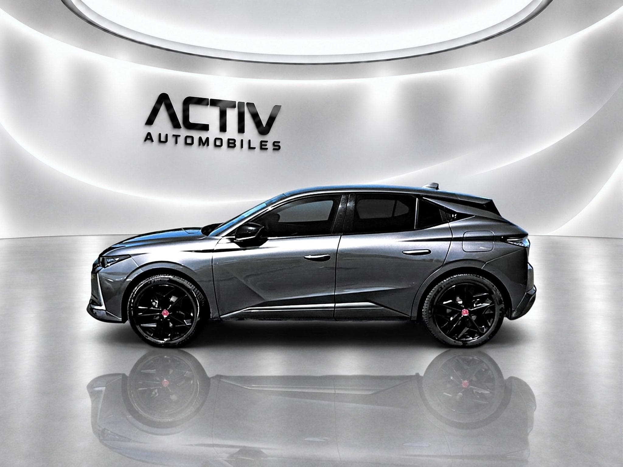 DS Automobiles DS4 E-TENSE 225 PERFORMANCE LINE + (2023) - Foto 4