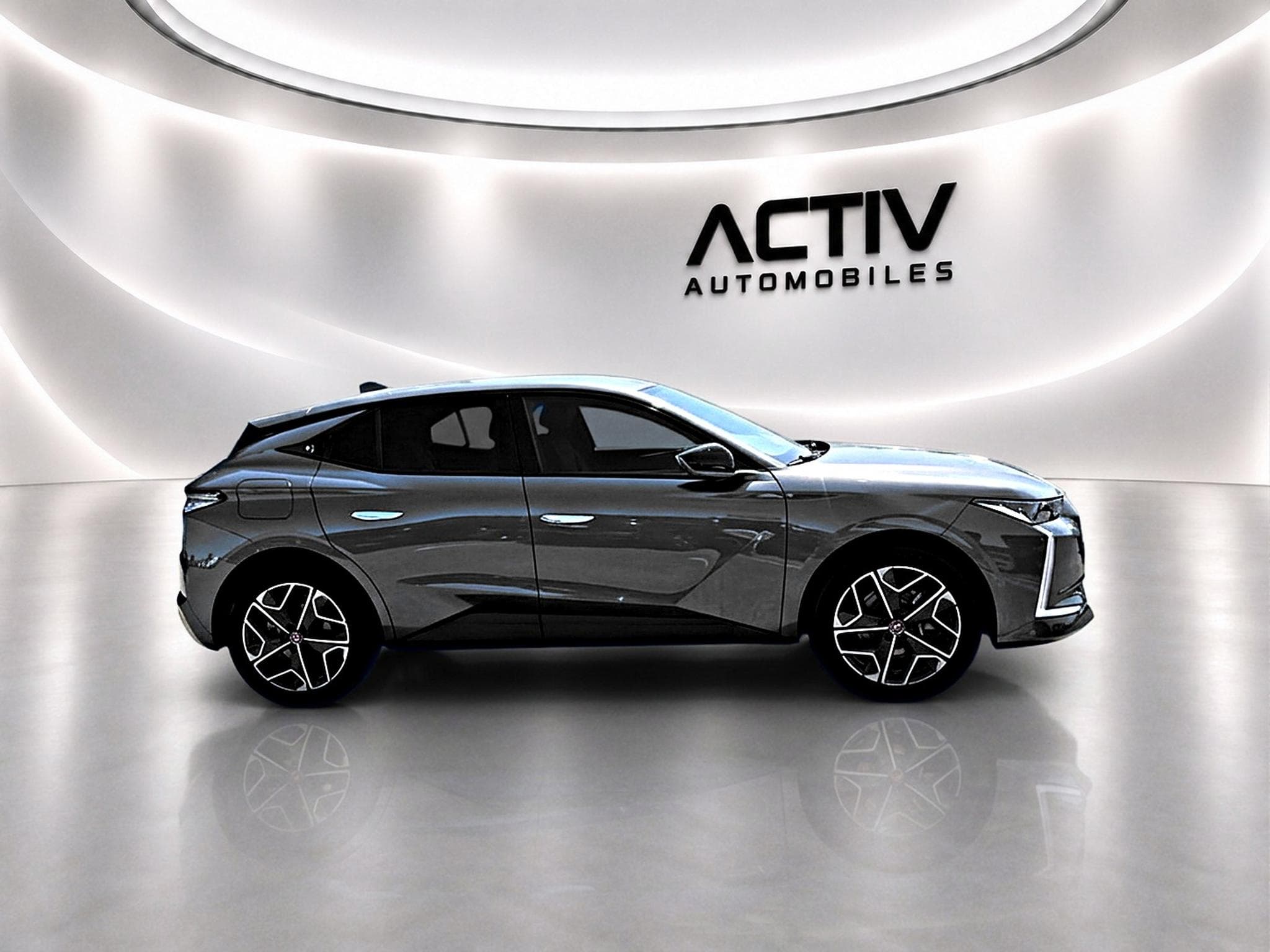 DS Automobiles DS4 E-TENSE 225 PERFORMANCE LINE + (2023) - Foto 8