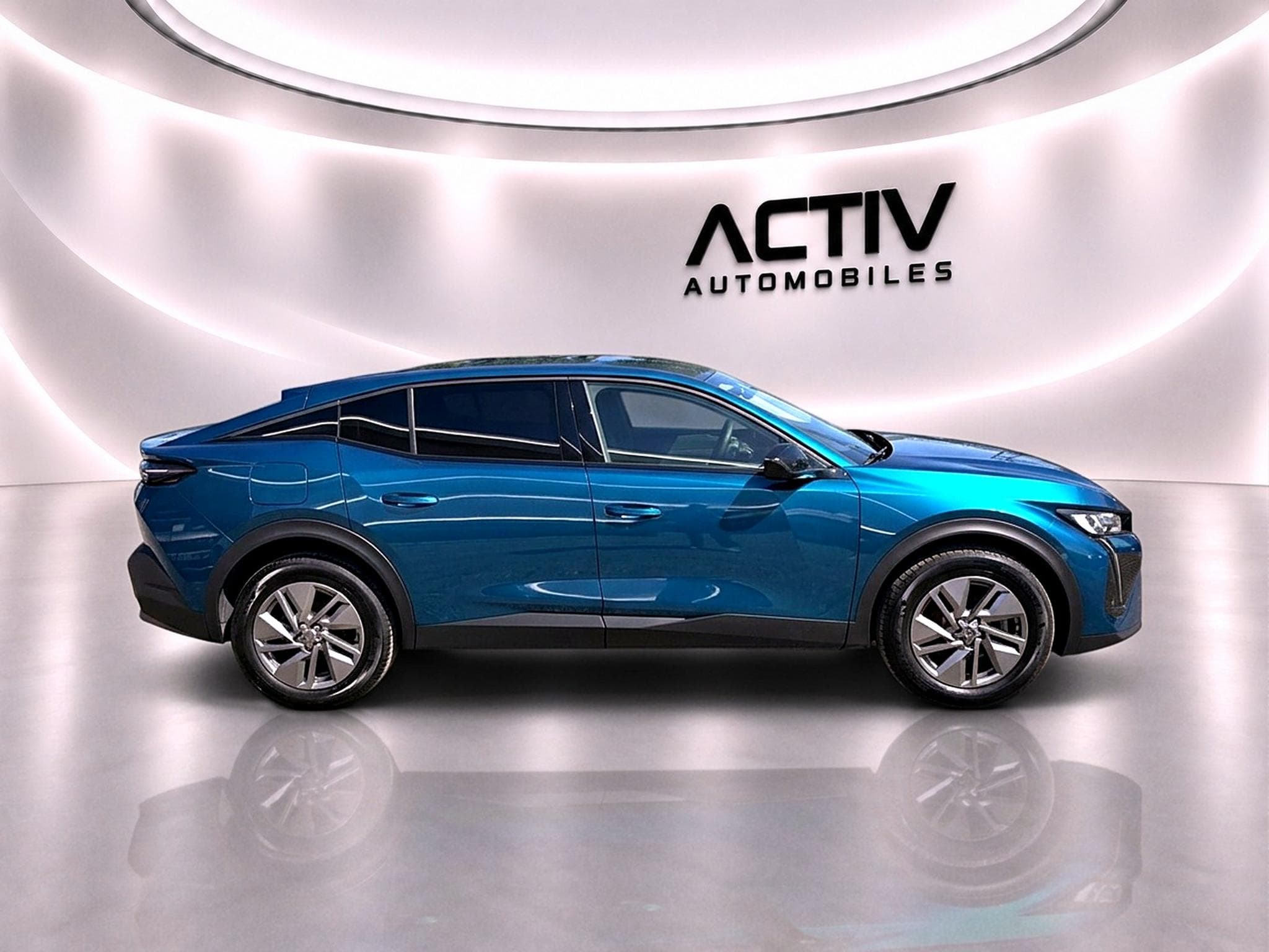 Peugeot 408 HYBRID 145 ALLURE E-DCS6 (2025) - Photo 8