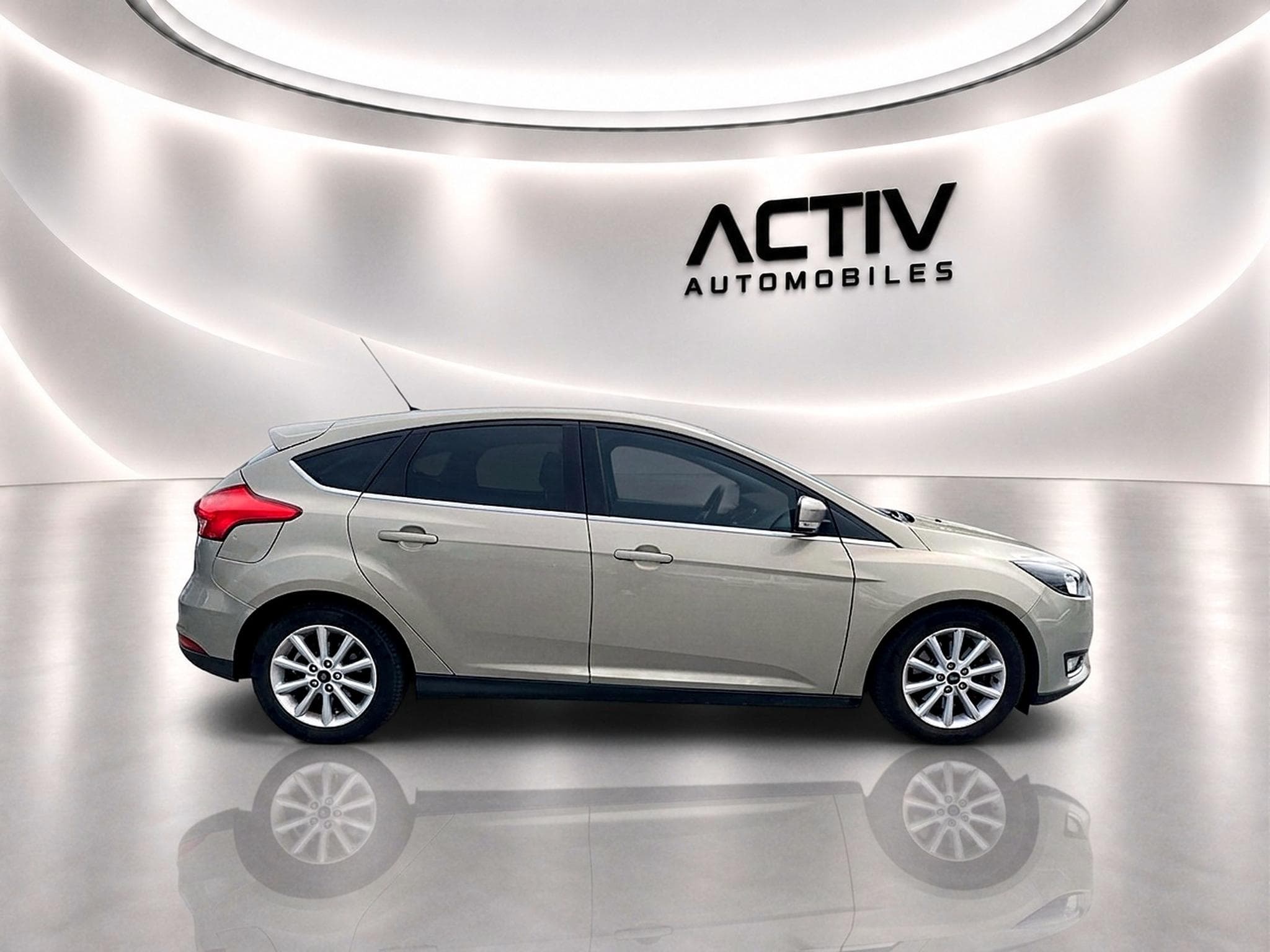 Ford Focus 1.5 ECOBOOST 182 TITANIUM BVA6 (2015) - Foto 8