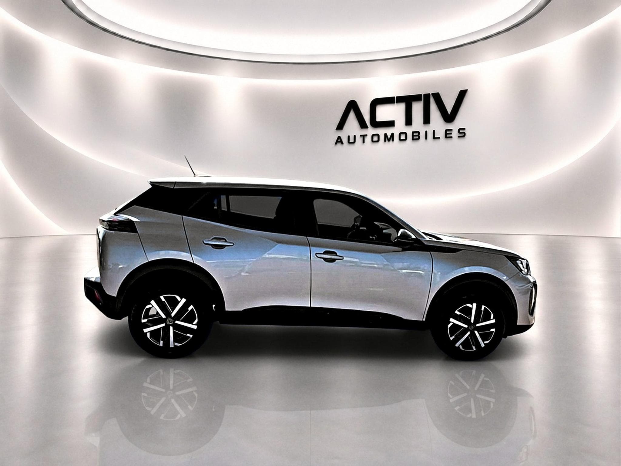 Peugeot 2008 1.2 100 STYLE (2025) - Photo 8