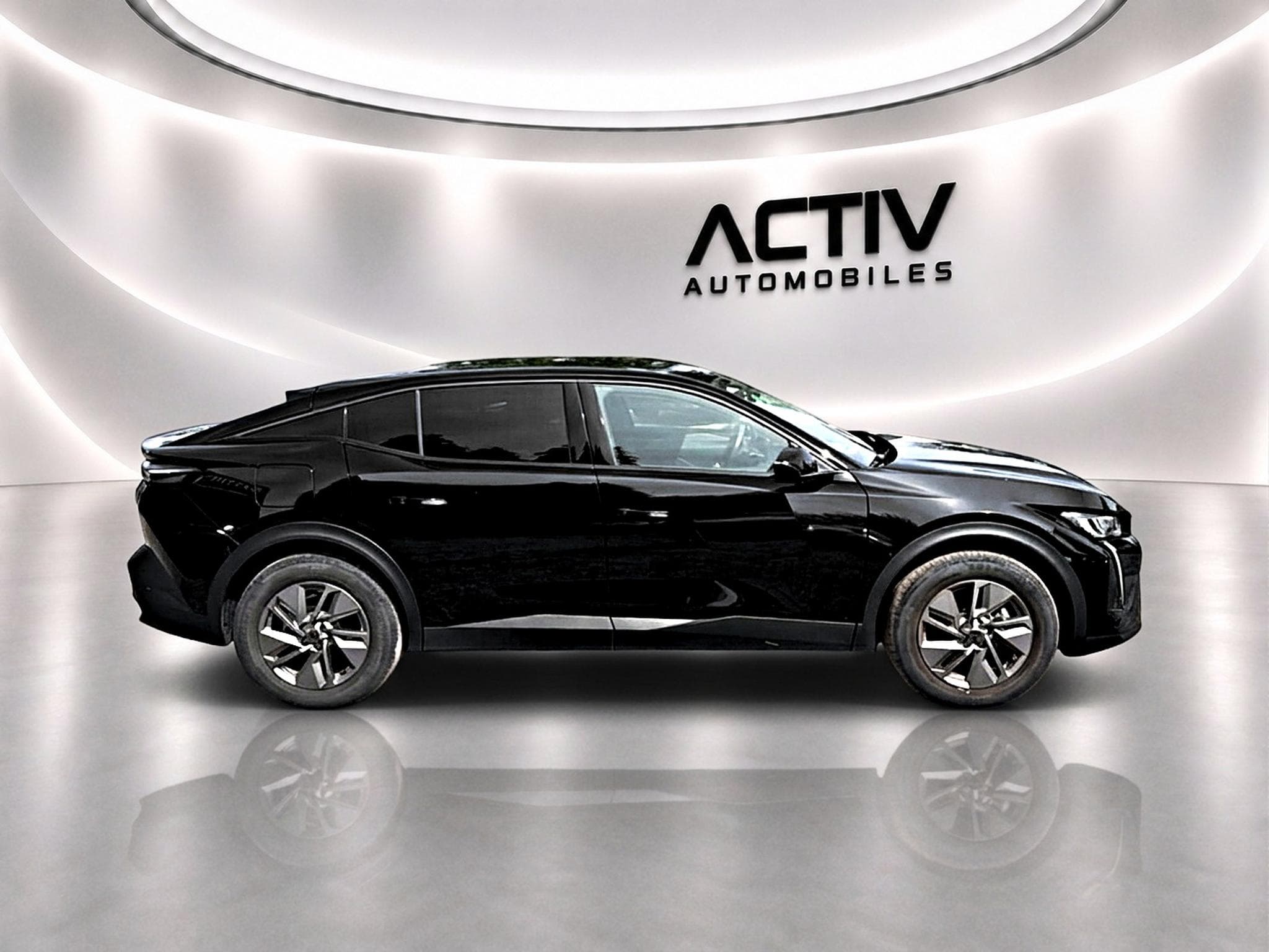 Peugeot 408 HYBRID 136 ALLURE E-DCS6 (2024) - Photo 8