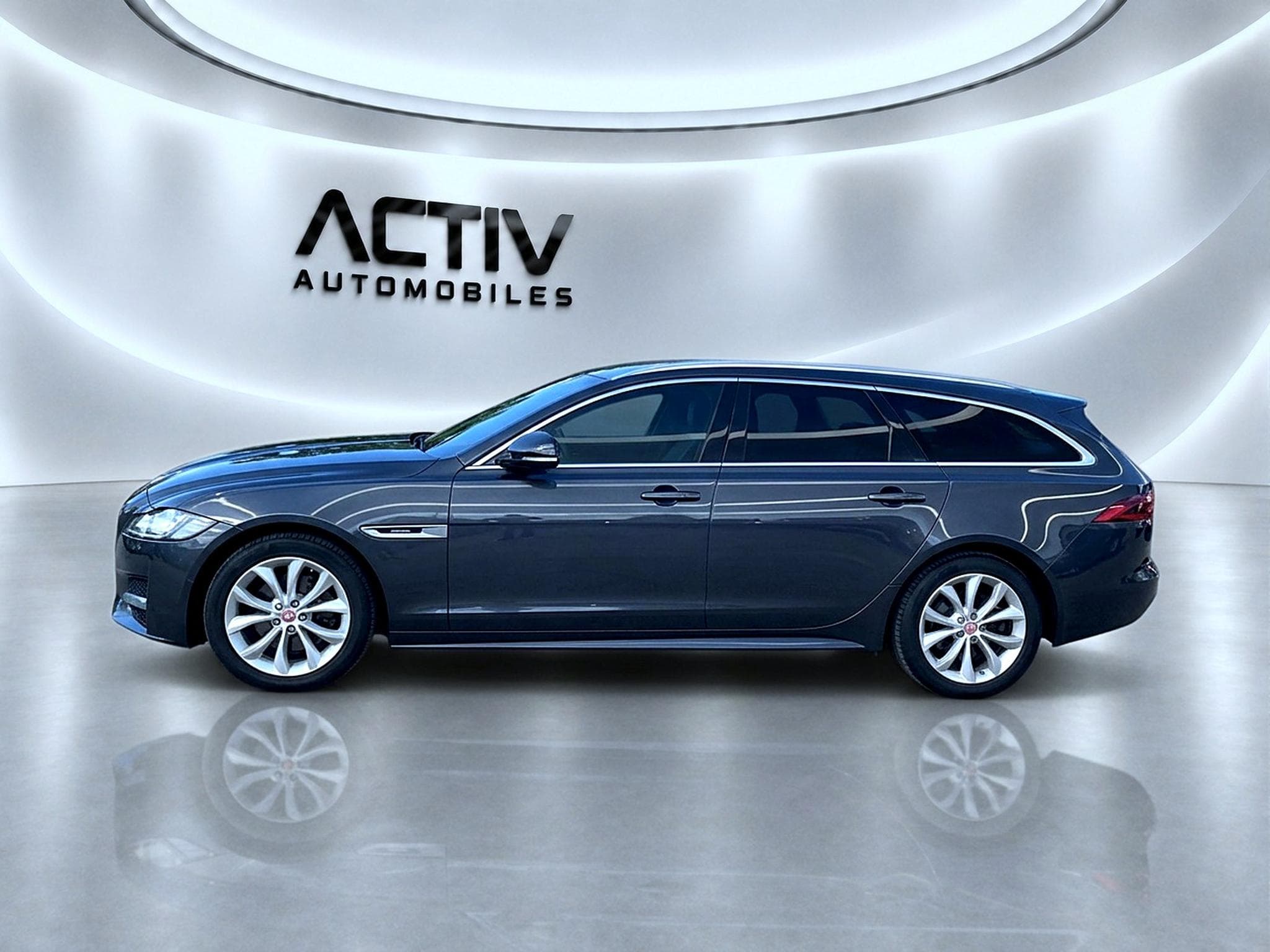 Jaguar XF 2.0D 180 BUSINESS R-SPORT BVA (2020) - Photo 4