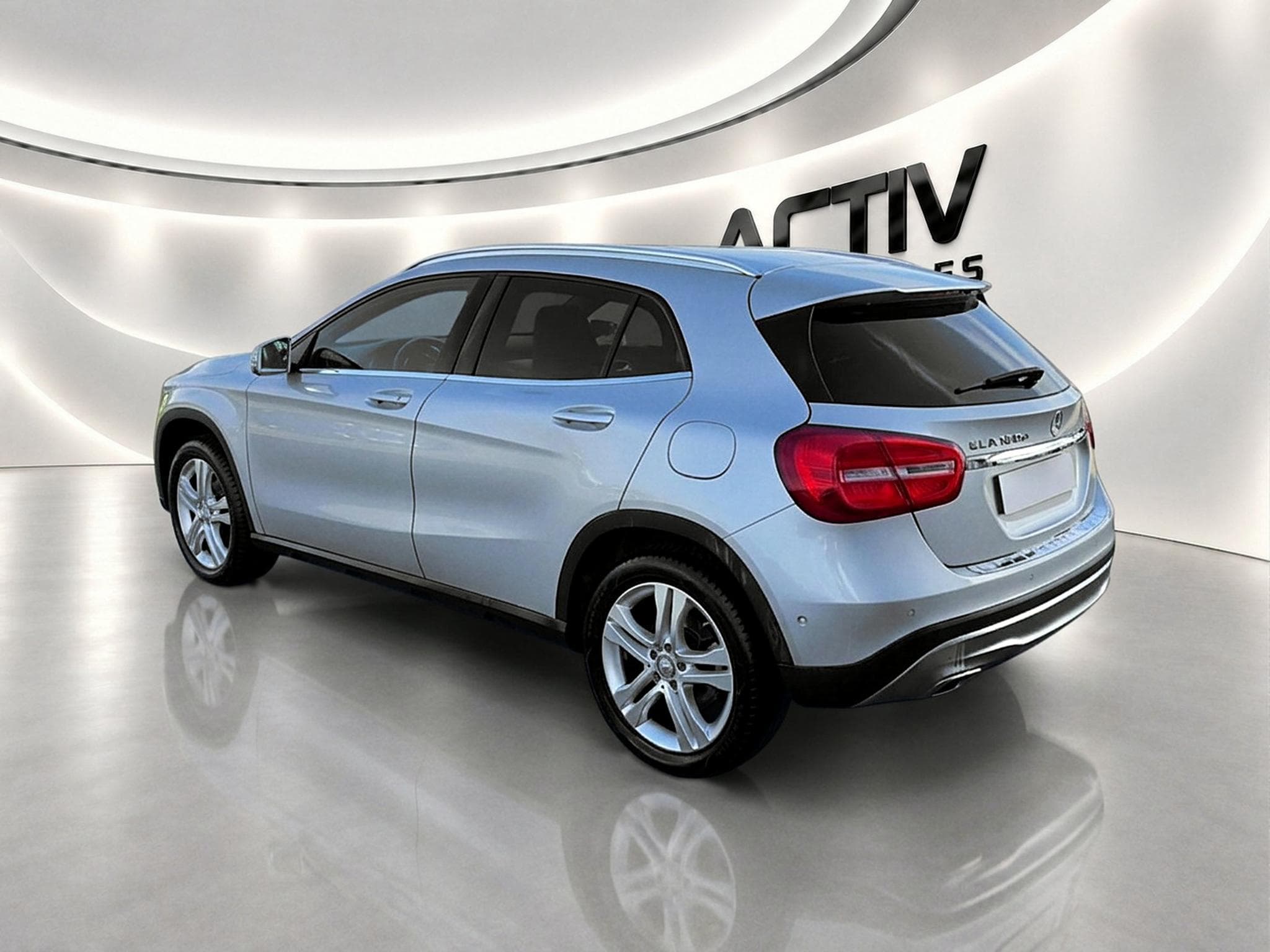 Mercedes GLA 180 D SENSATION 7G-DCT (2016) - Photo 5