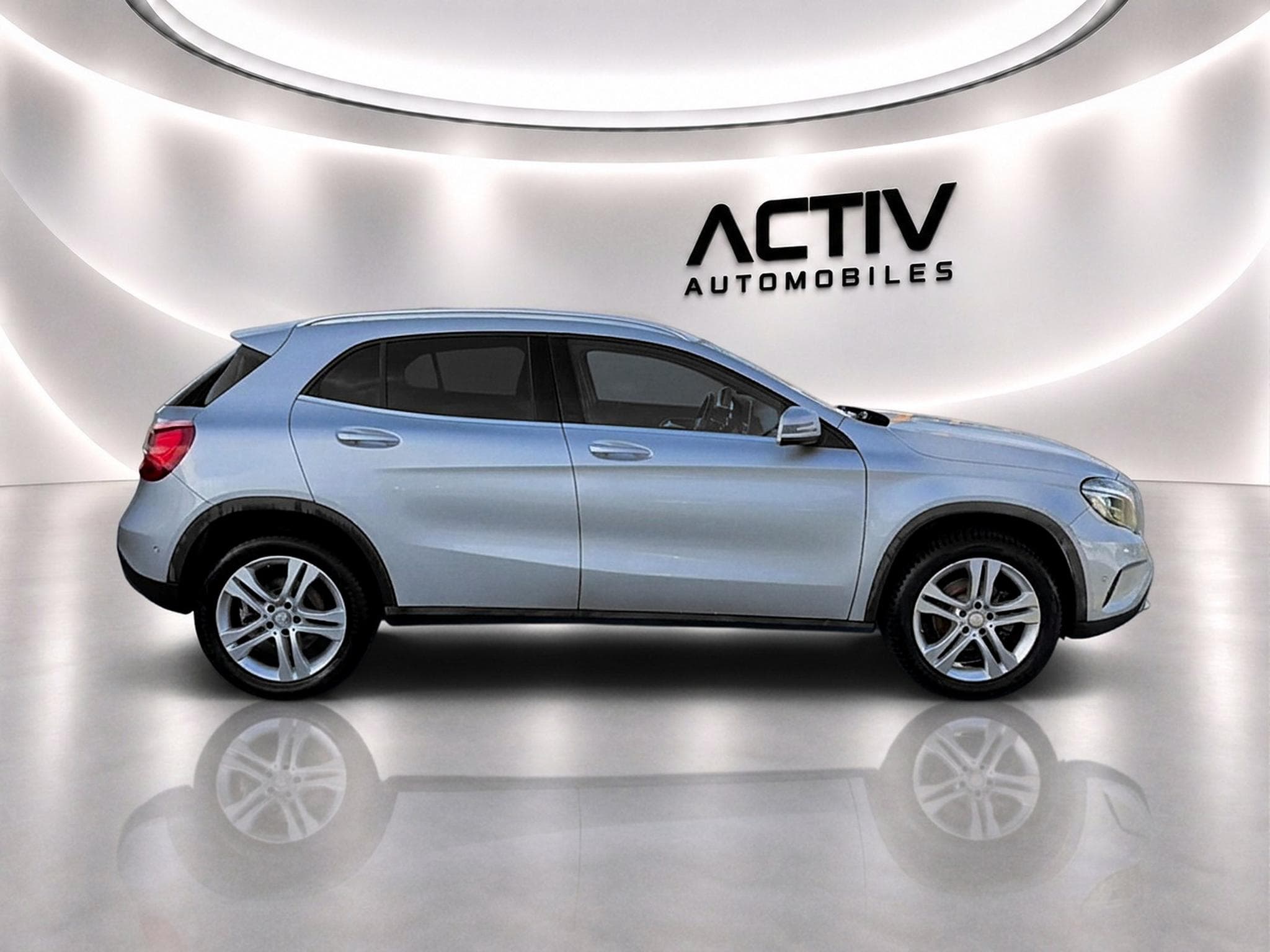 Mercedes GLA 180 D SENSATION 7G-DCT (2016) - Photo 8