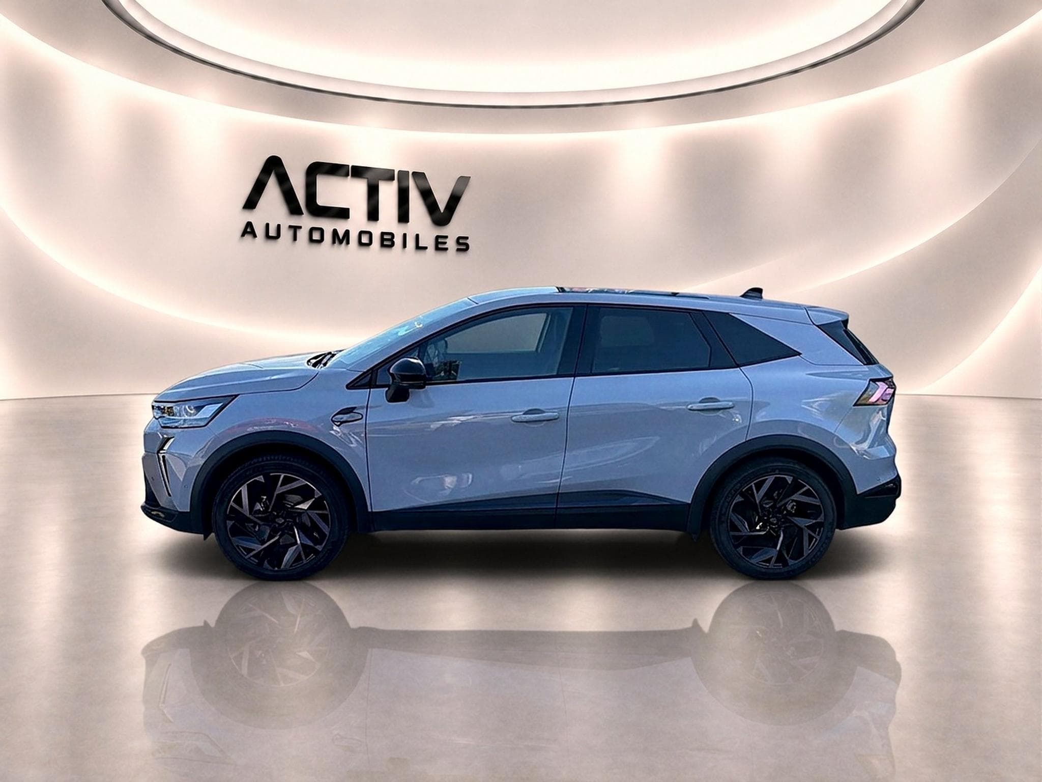 Renault SYMBIOZ 1.8 E-TECH FULL HYBRID 160 ESPRIT ALPINE (2025) - Foto 4