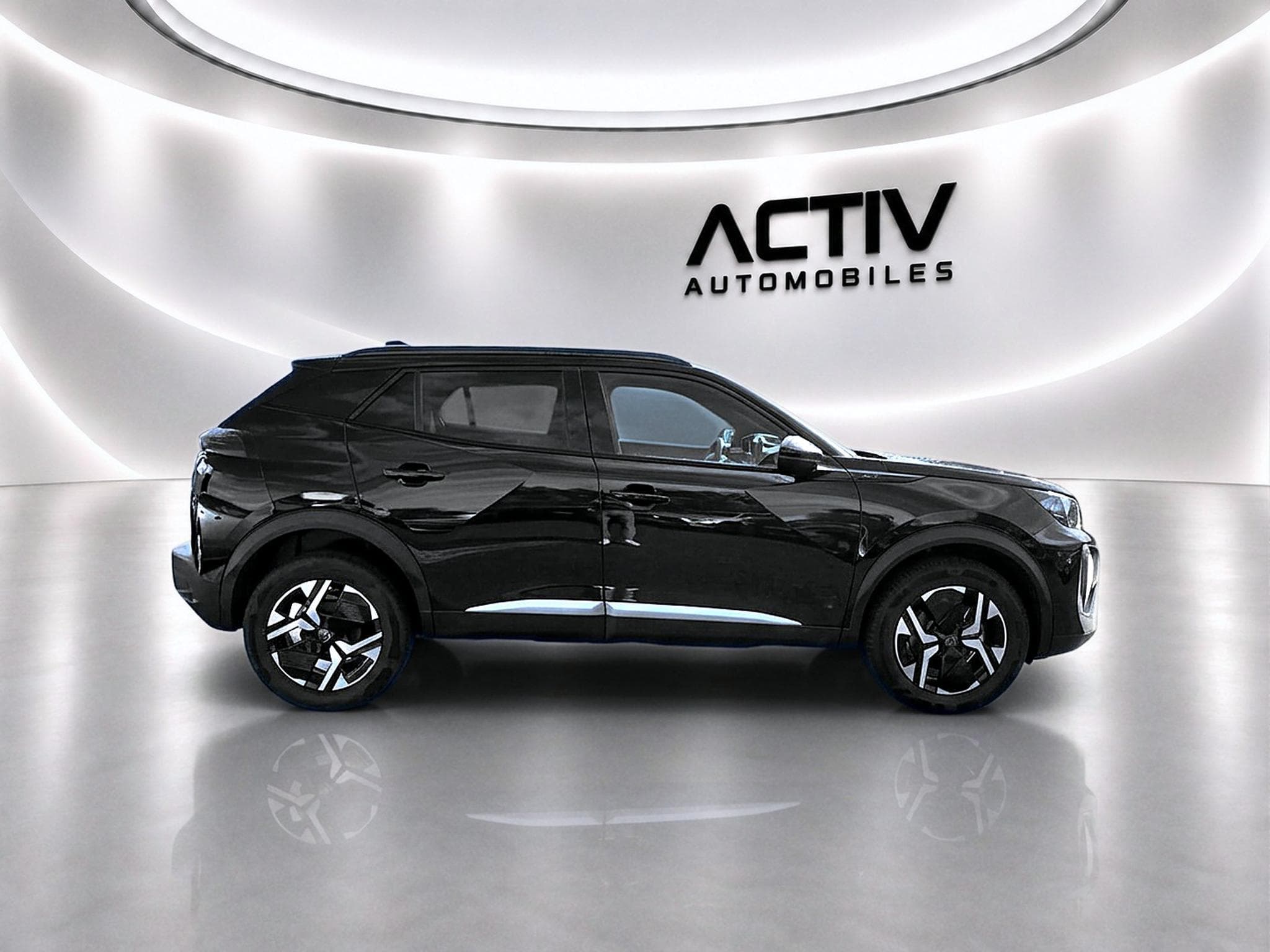 Peugeot 2008 1.2 HYBRID 145 GT E-DCS6 (2025) - Foto 8