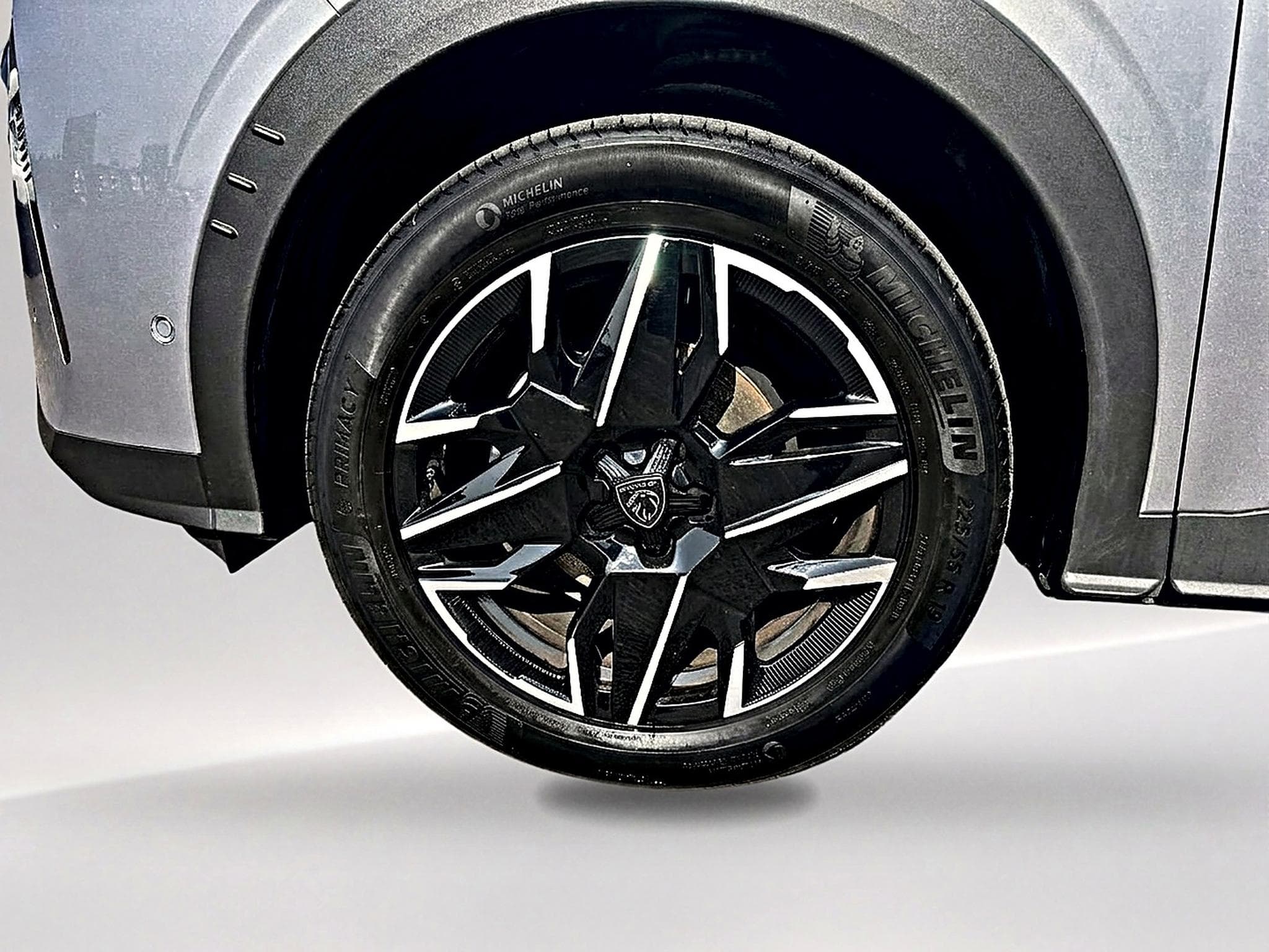 Peugeot 3008 1.2 HYBRID 145 GT E-DCS6 (2025) - Photo 9