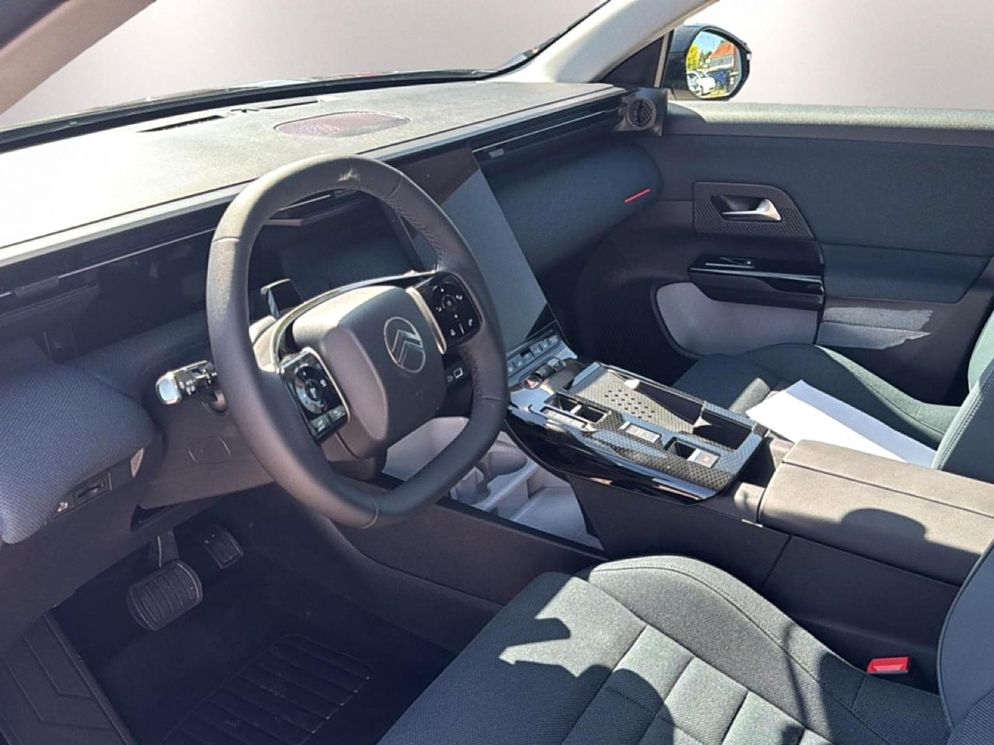 Citroën C5 AIRCROSS 1.2 HYBRIDE 145 PLUS BOITE AUTOMATIQUE (2026) - Foto 10