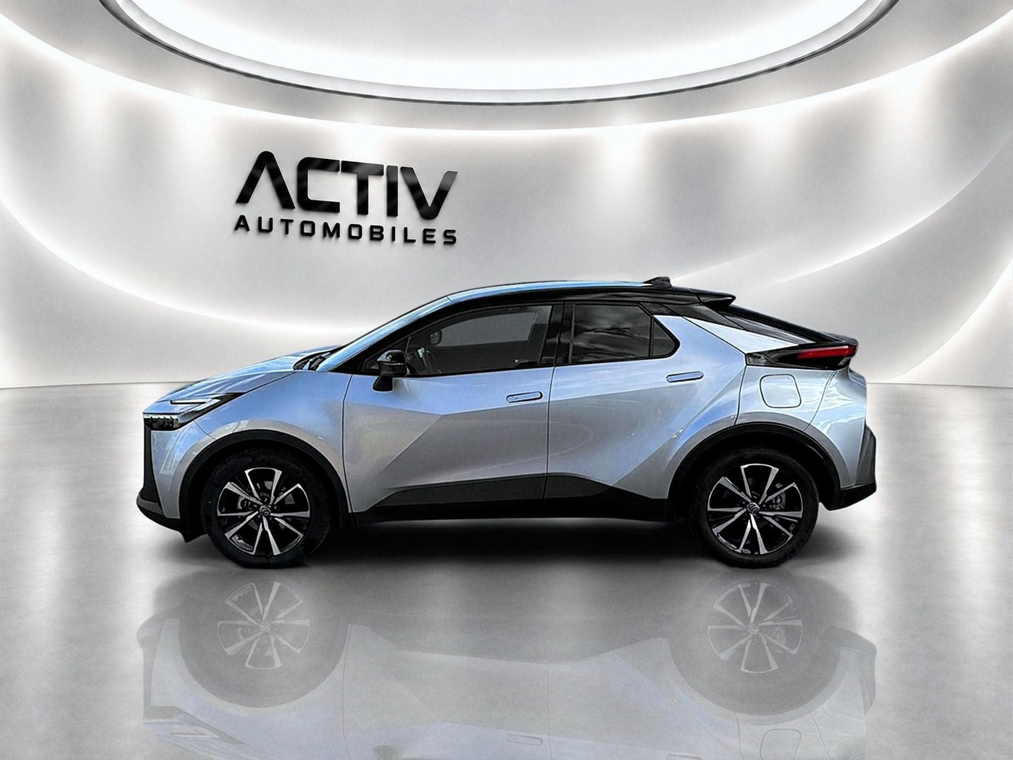 Toyota C-HR 1.8 HYBRIDE 140 DESIGN (2025) - Foto 4