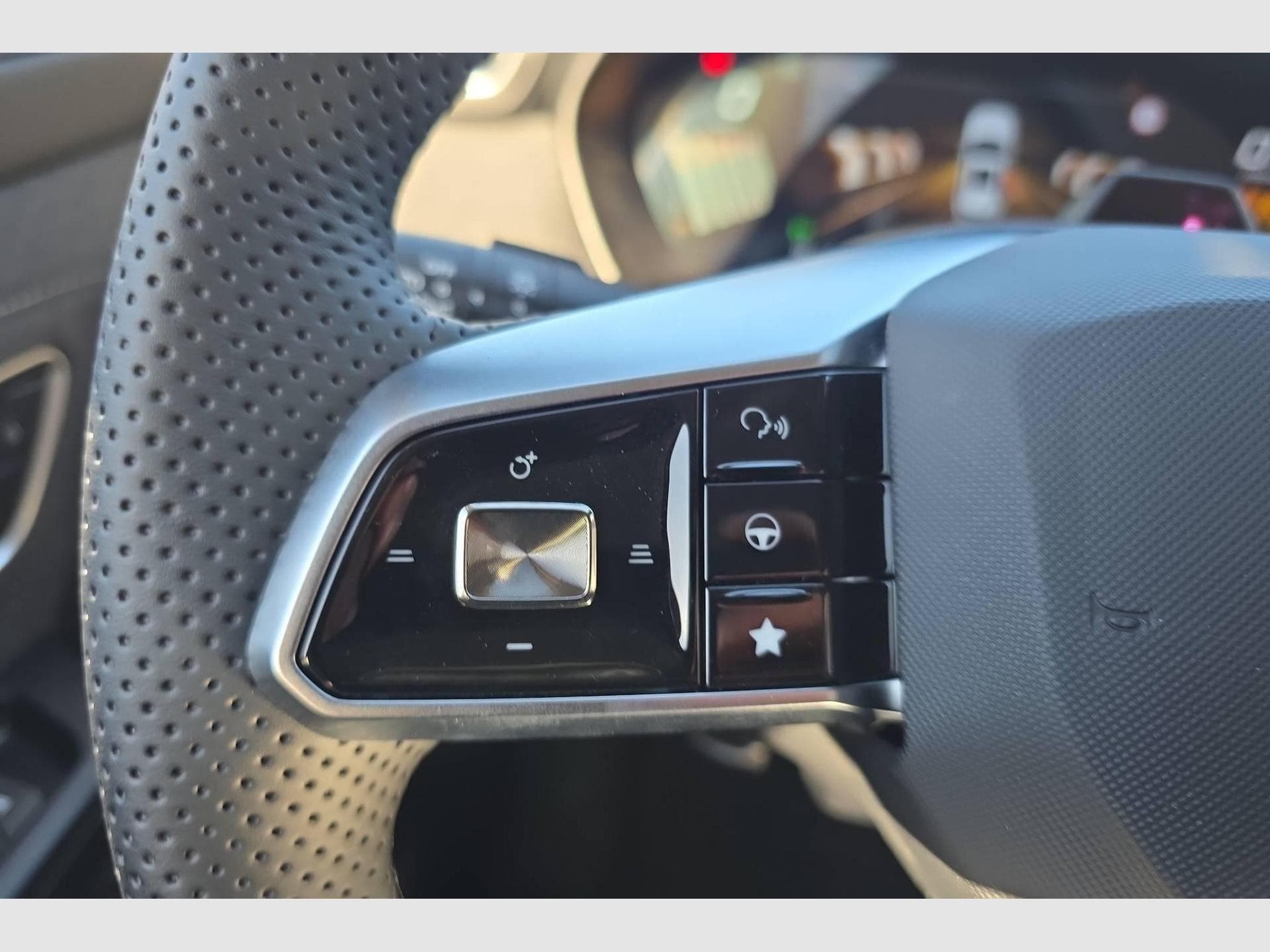 Mg ZS 1.5 L Hybrid+ 197 ch Standard (2026) - Foto 15