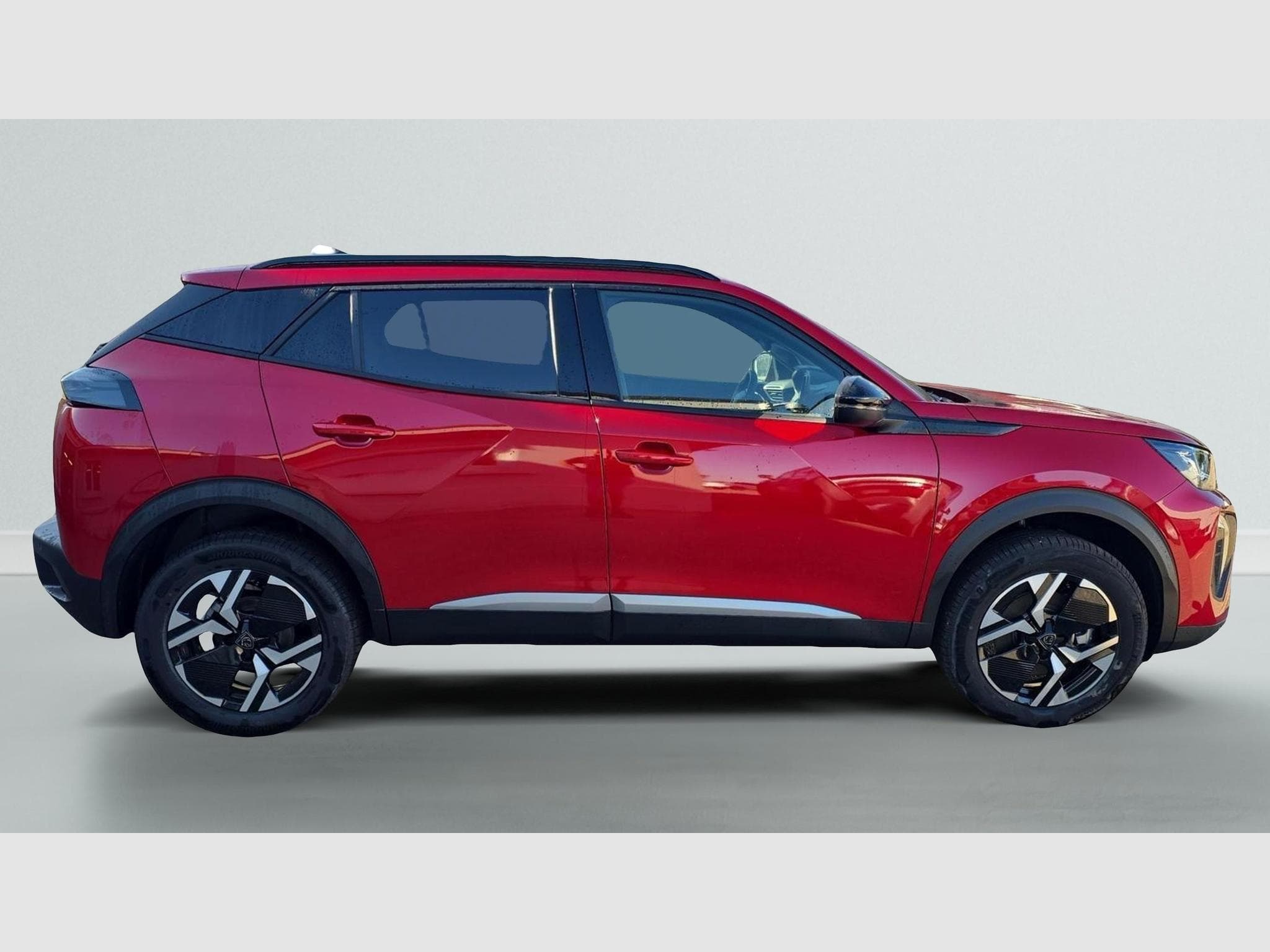 Peugeot 2008 Hybrid 145 e-DCS6 Allure (2026) - Foto 8