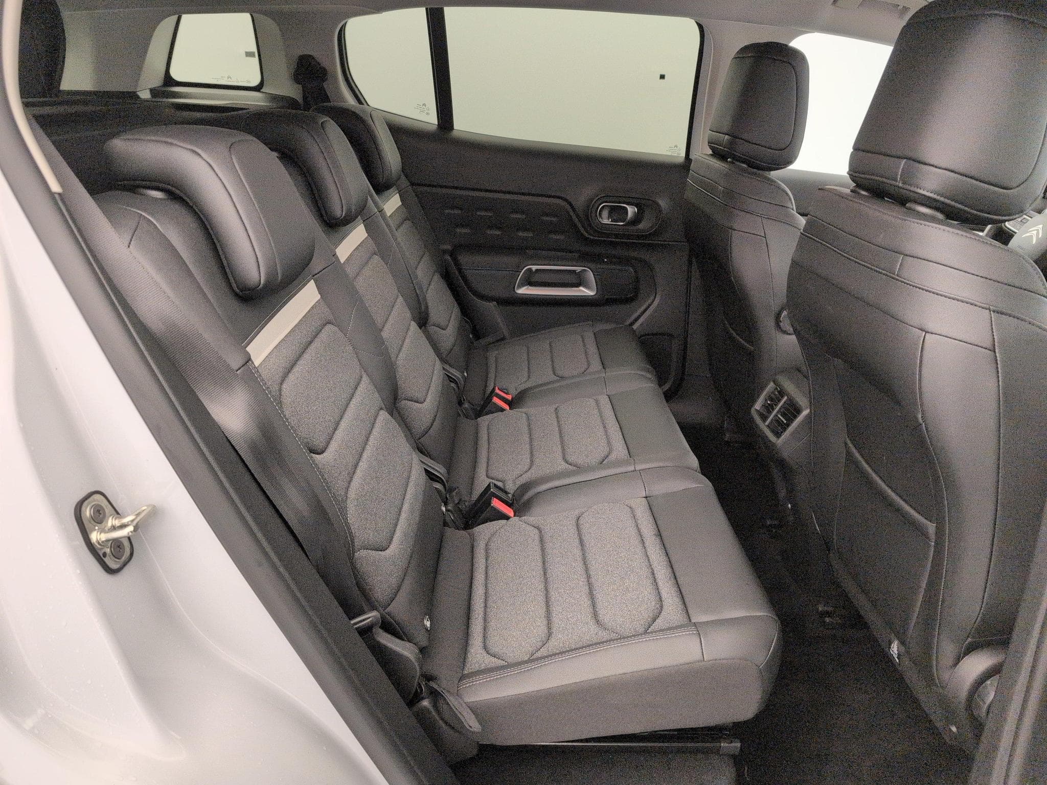 Citroën C5 Aircross BlueHDi 130 EAT8 Max (2025) - Foto 10