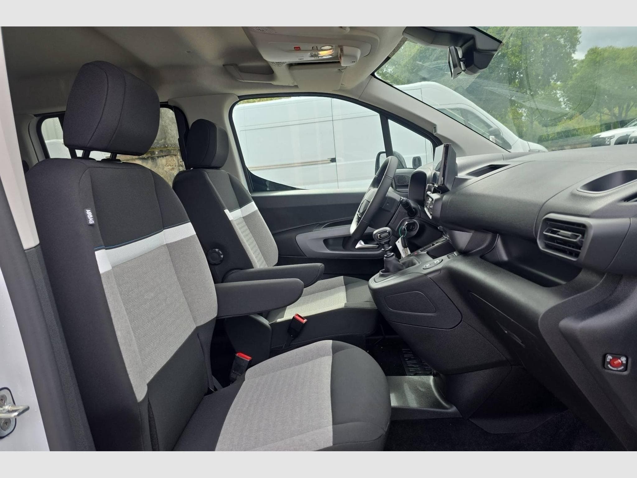 Citroën Berlingo CA M BLUEHDI 130 S&S BVM6 (2026) - Photo 9