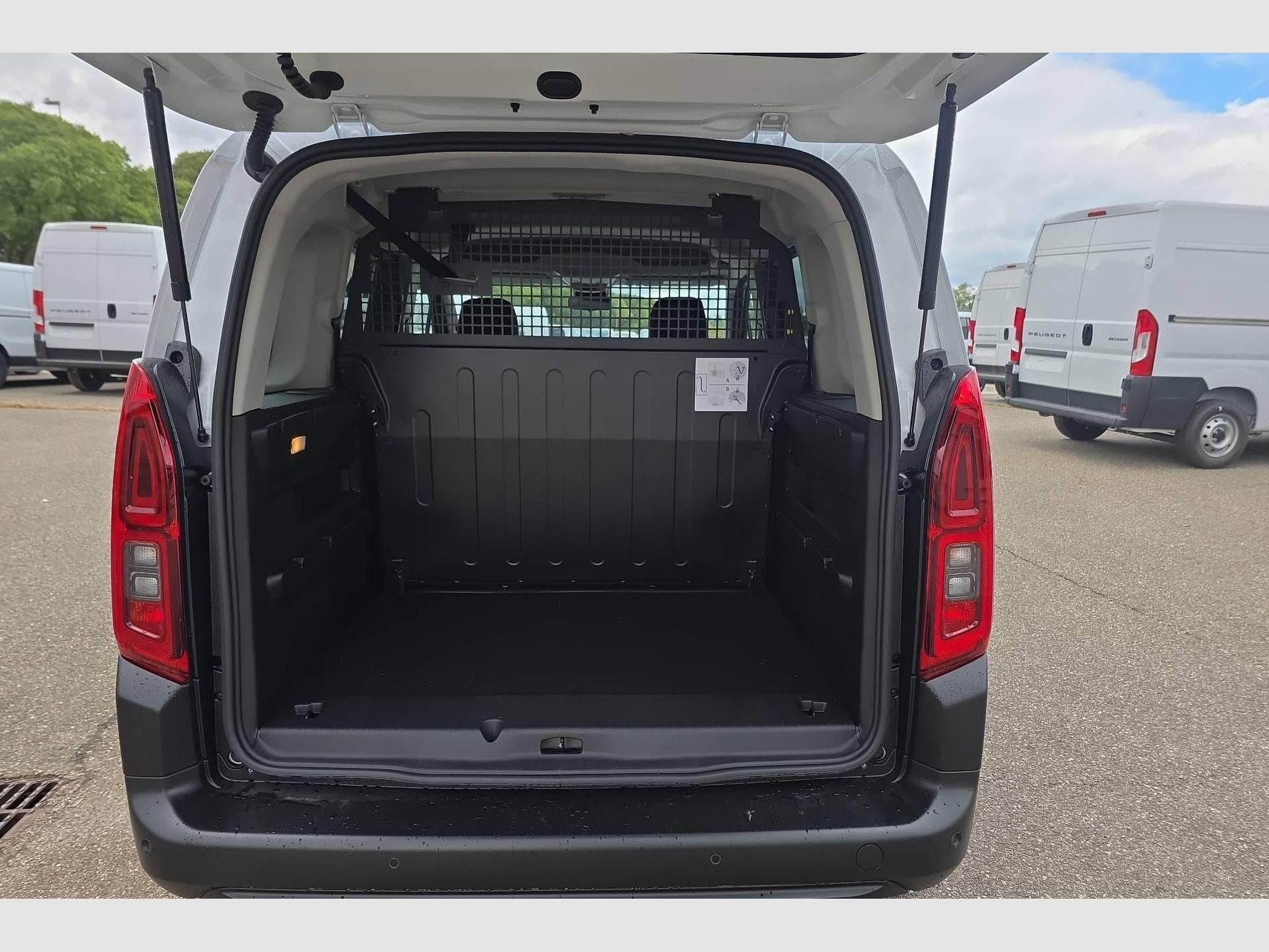 Citroën Berlingo CA M BLUEHDI 100 S&S BVM6 (2026) - Photo 11