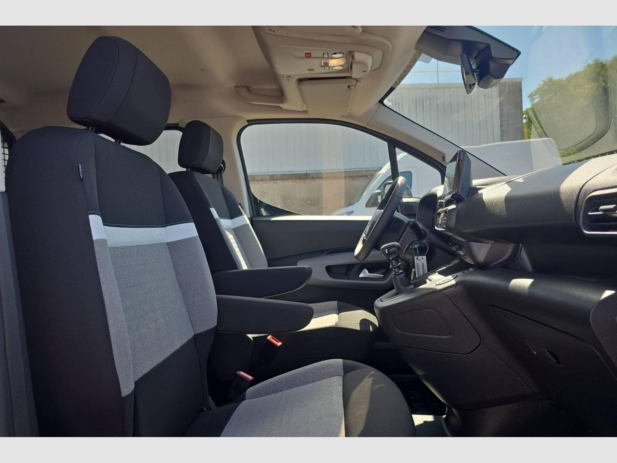 Citroën Berlingo CA M BLUEHDI 130 S&S BVM6 (2026) - Photo 9