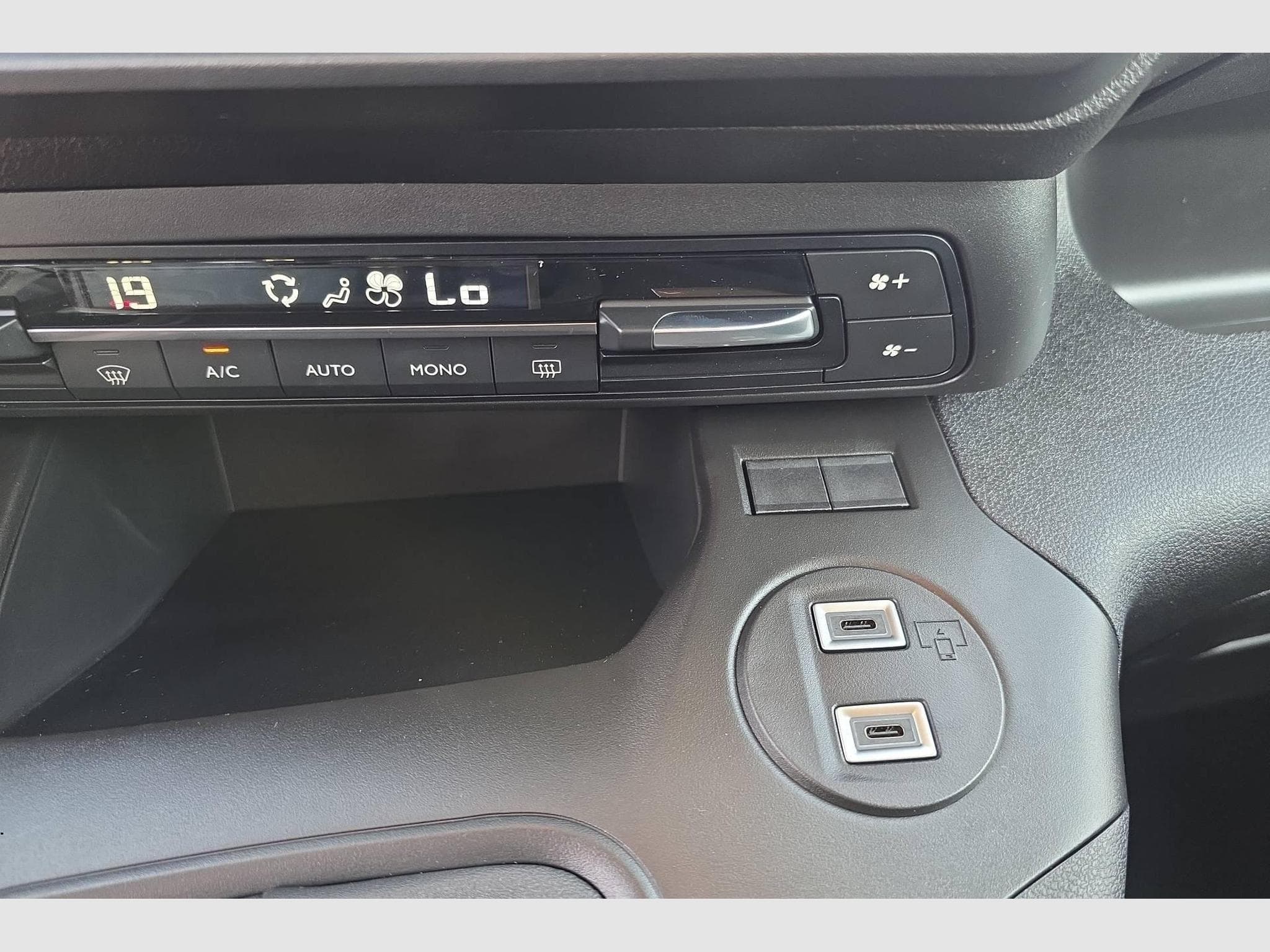 Citroën Berlingo CA M BLUEHDI 100 S&S BVM6 (2026) - Photo 14