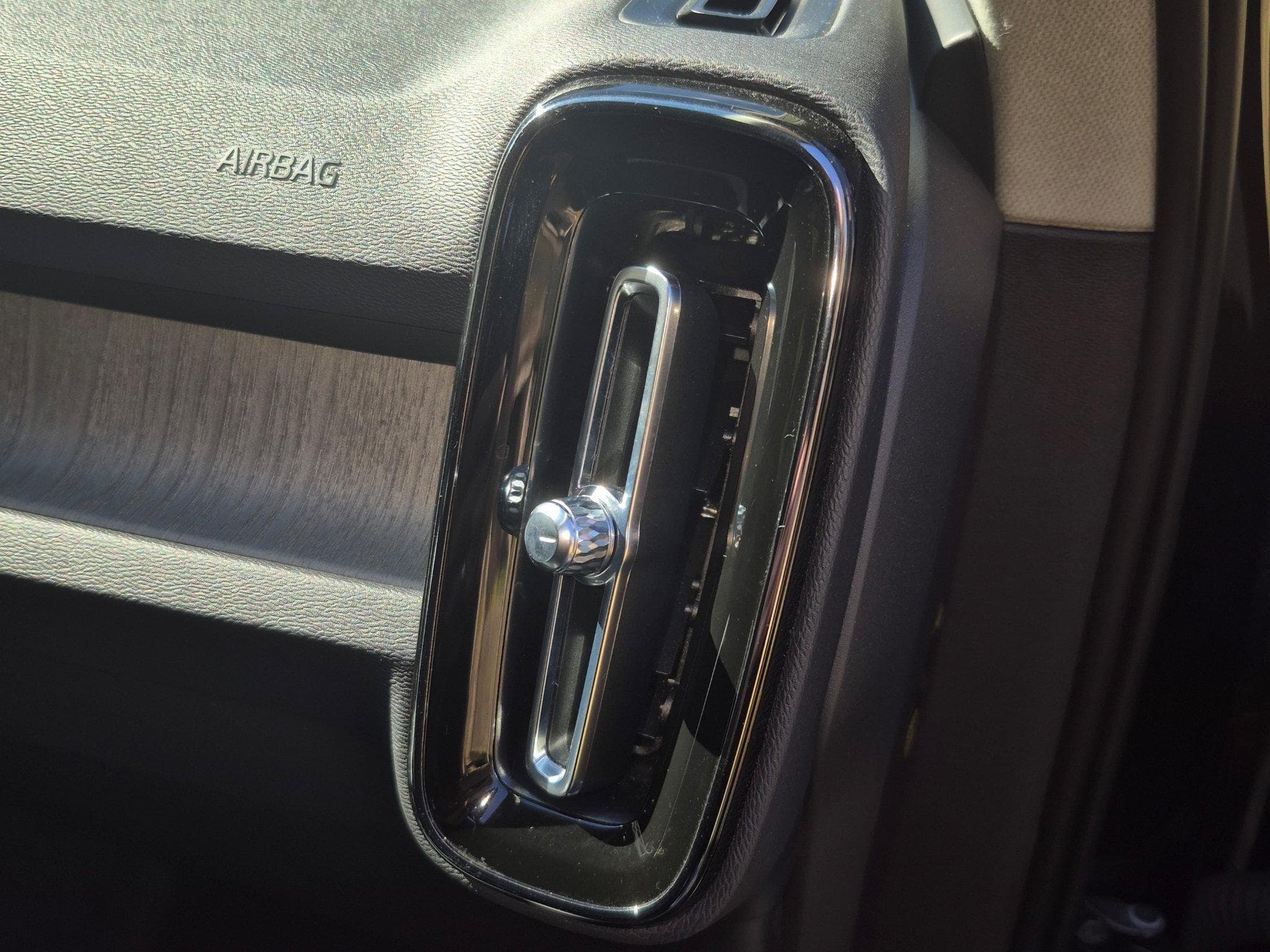Volvo XC40 VOLVO XC40T2 automatic Essence Plus Dark (2022) - Photo 7